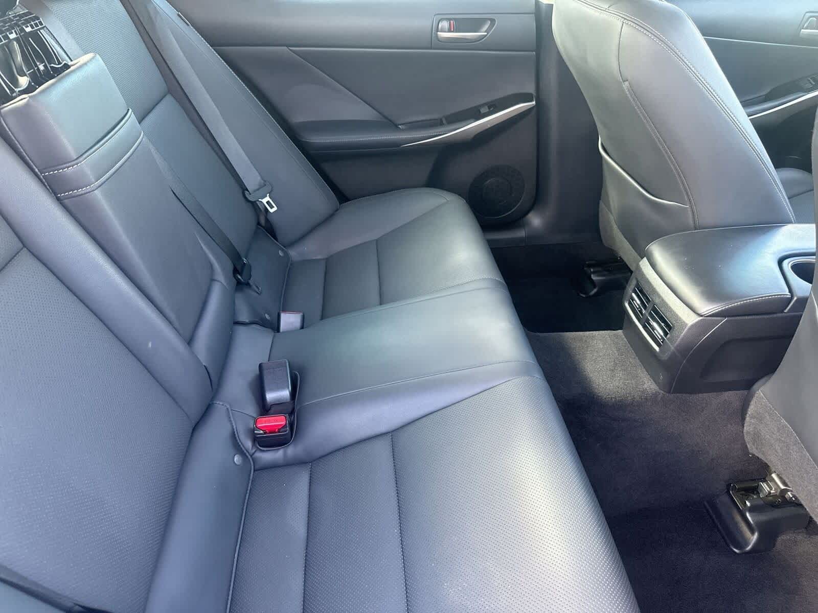 Thumbnail: 2019 Lexus IS - 13