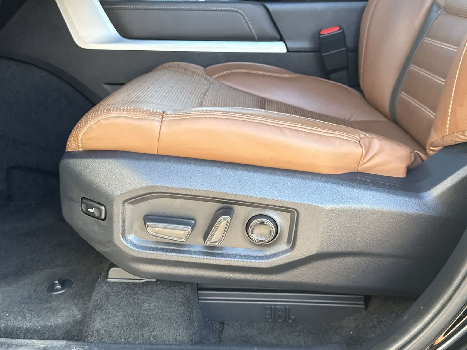 Thumbnail: 2025 Toyota Tundra - 18