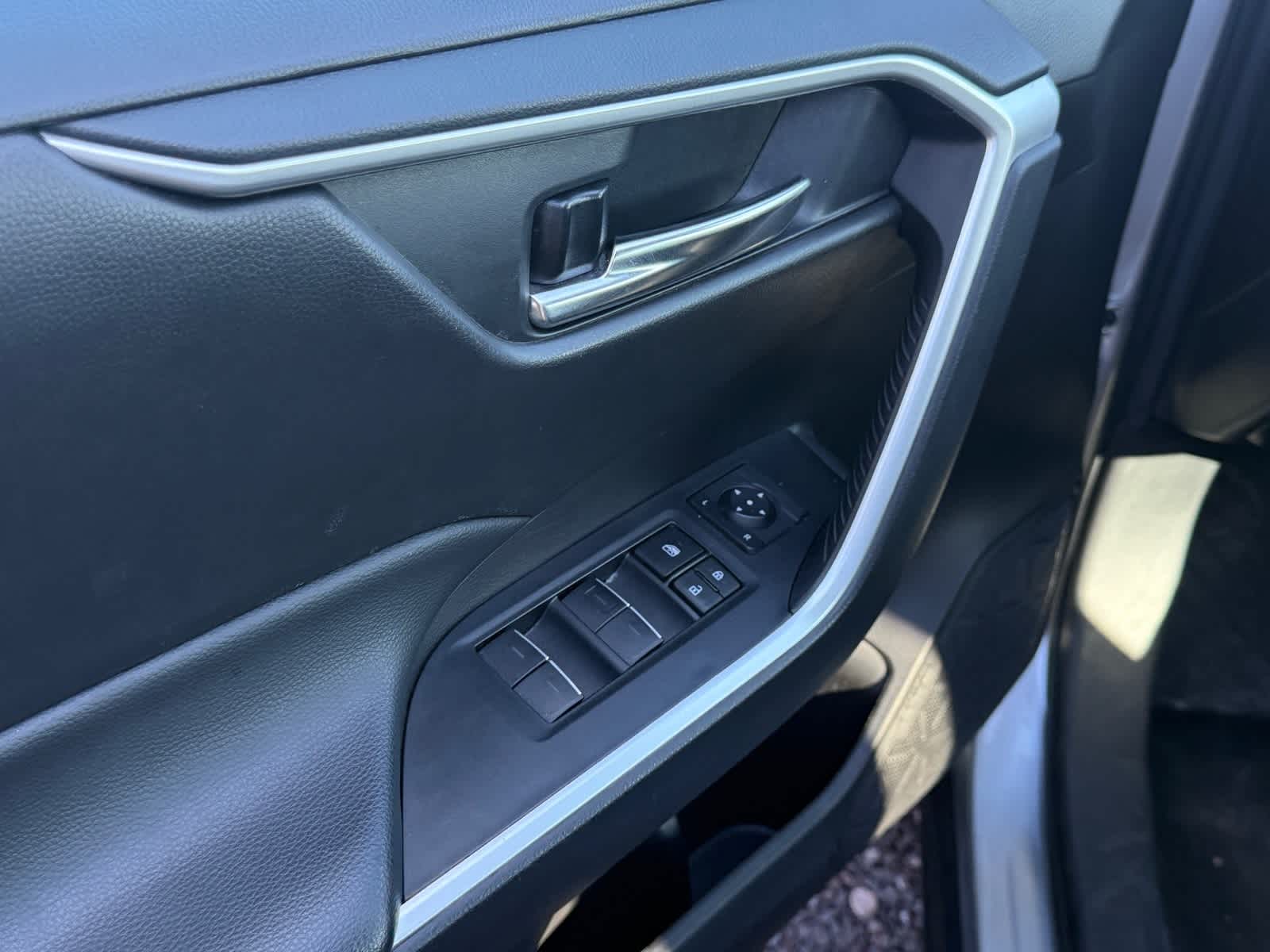 Thumbnail: 2024 Toyota RAV4 - 17