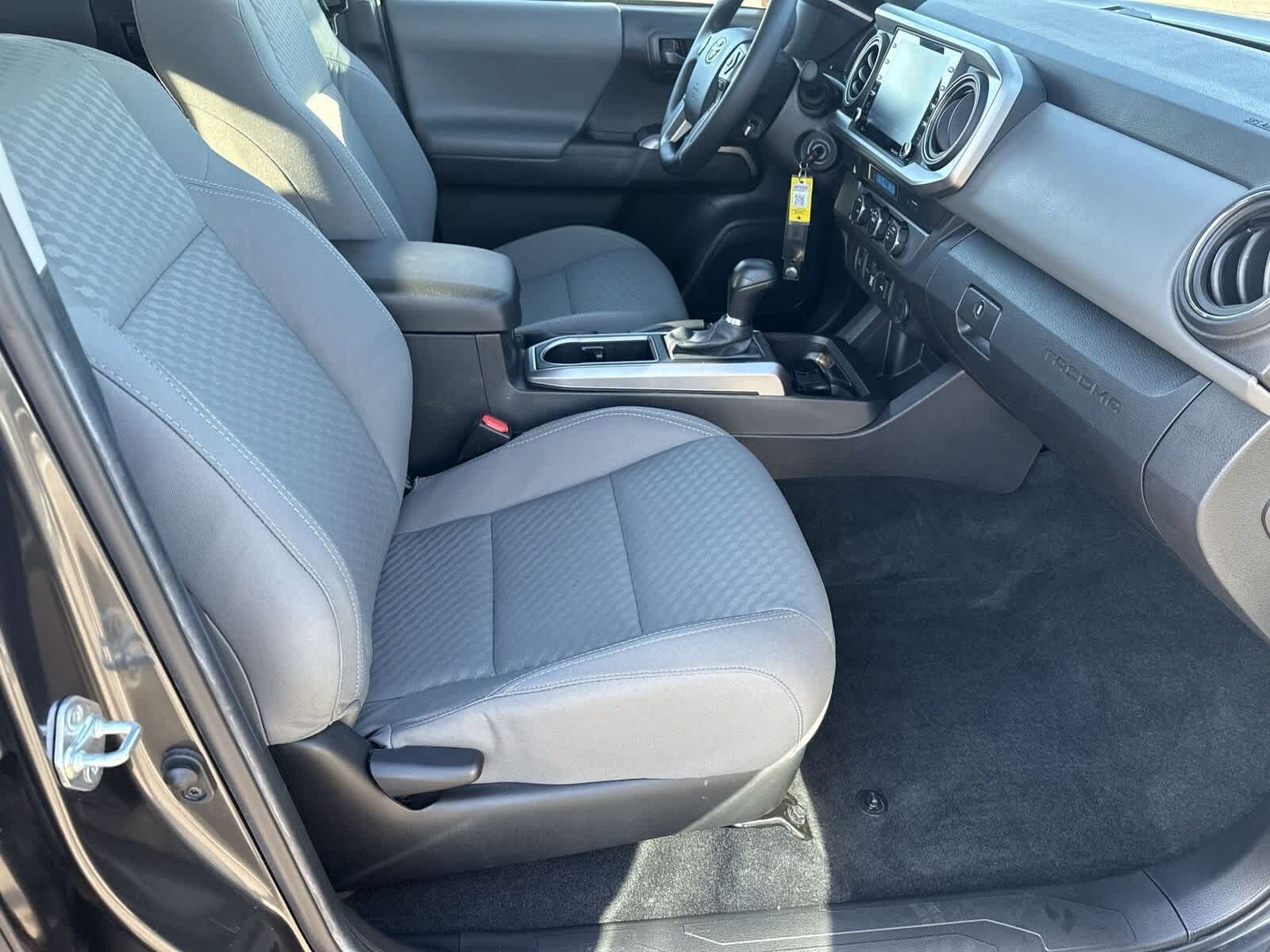 Thumbnail: 2022 Toyota Tacoma - 17