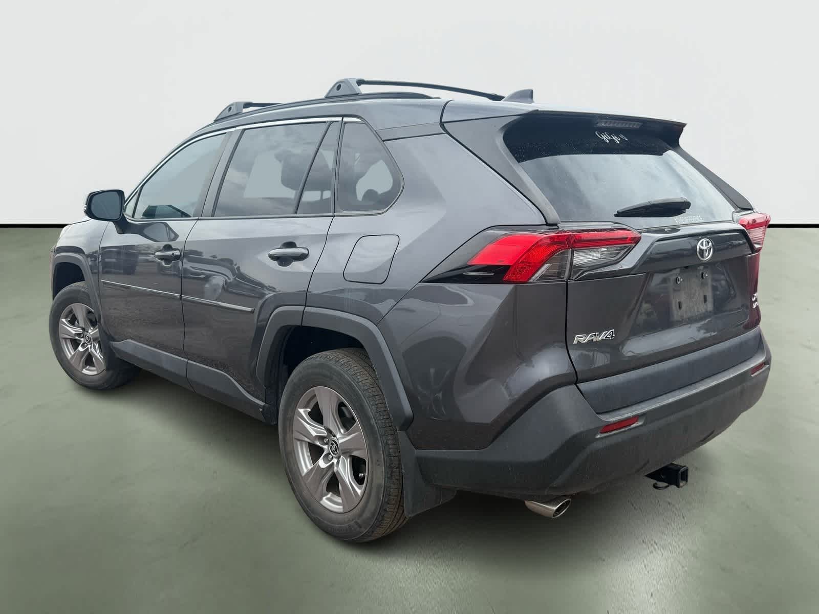 Thumbnail: 2022 Toyota RAV4 - 3
