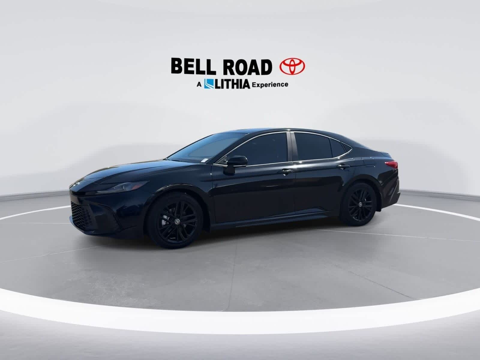 2025 Toyota Camry SE 4