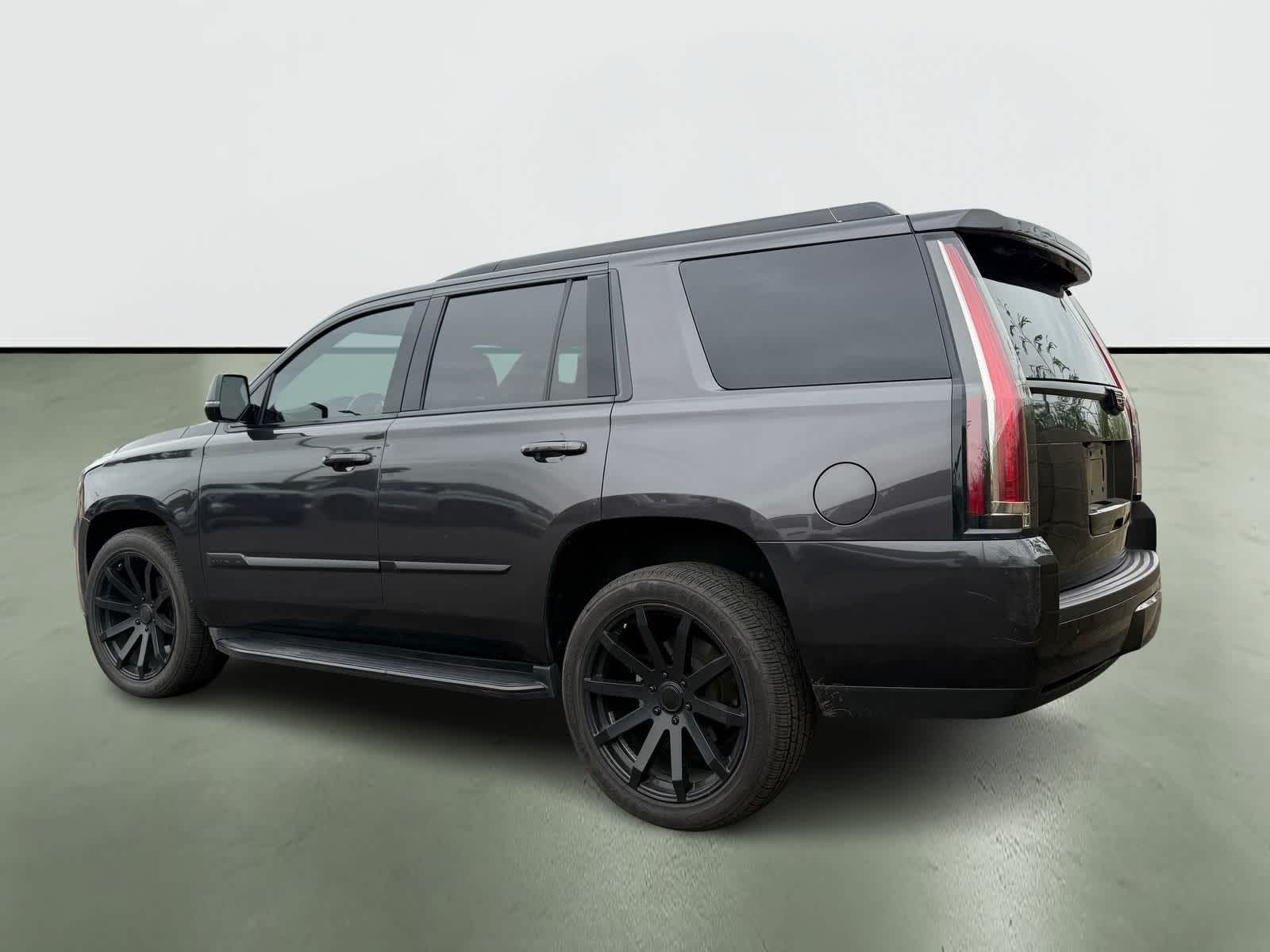 Thumbnail: 2016 Cadillac Escalade - 3