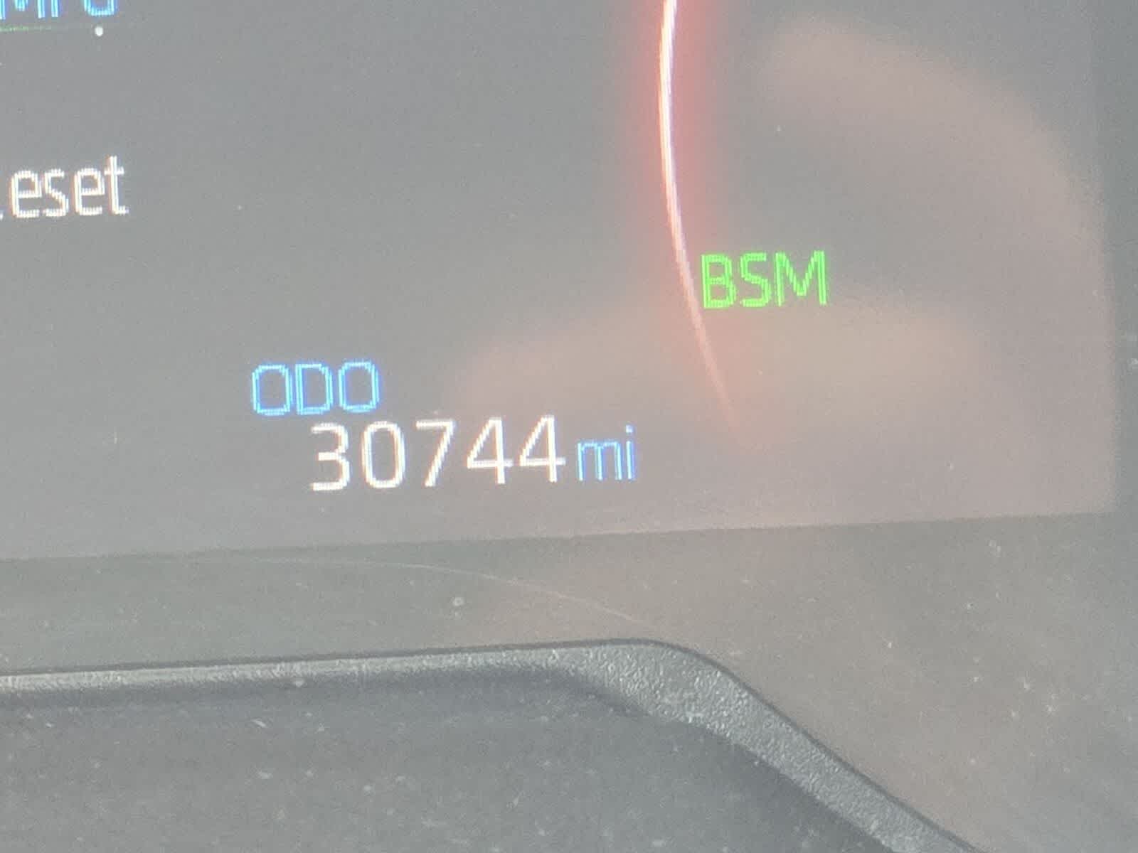 Thumbnail: 2025 Toyota RAV4 - 32