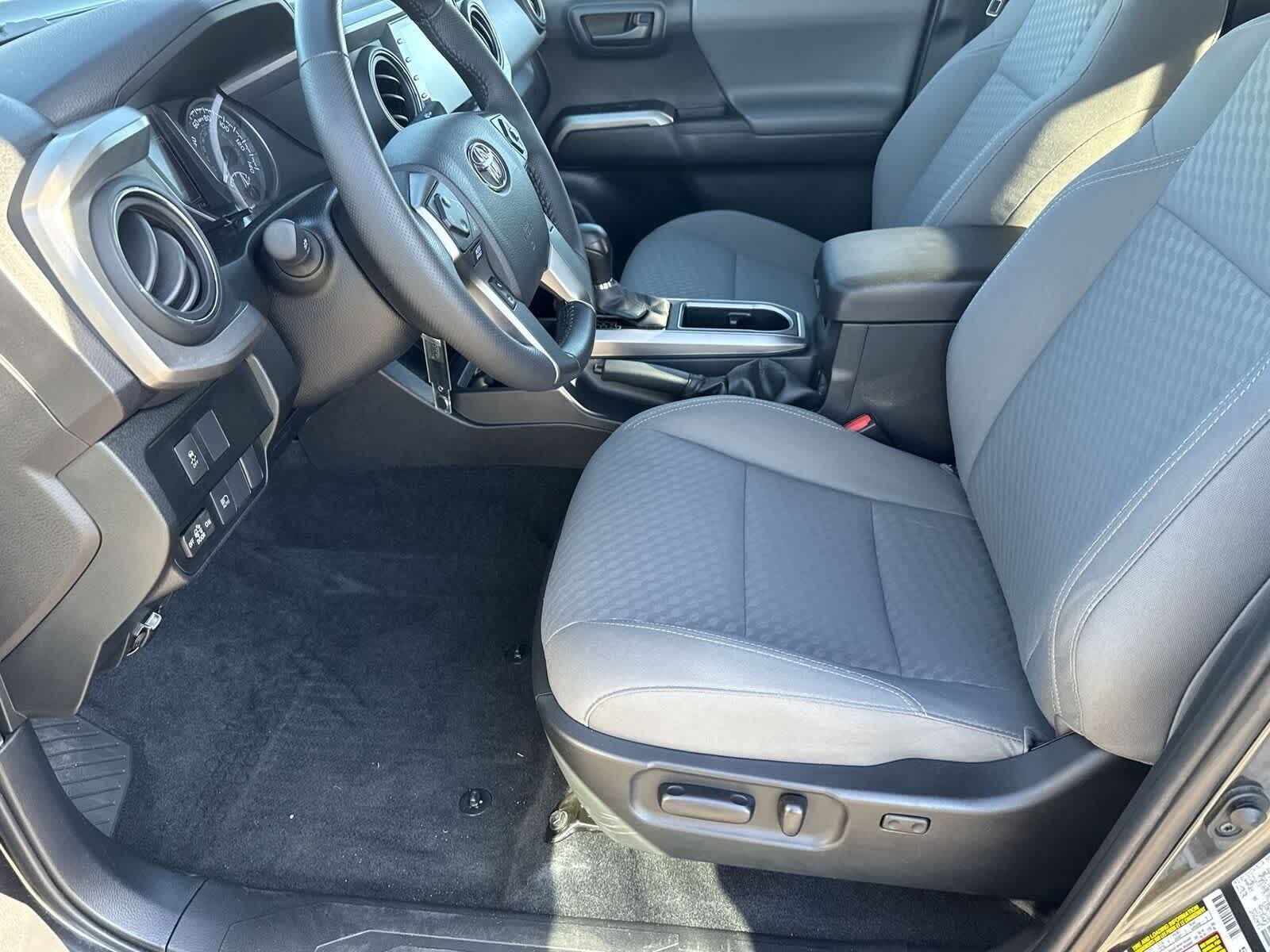 Thumbnail: 2022 Toyota Tacoma - 22