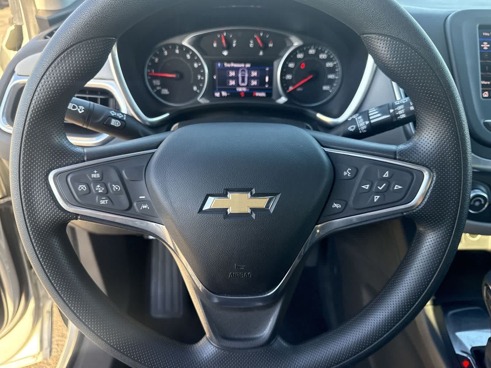 Thumbnail: 2022 Chevrolet Equinox - 26