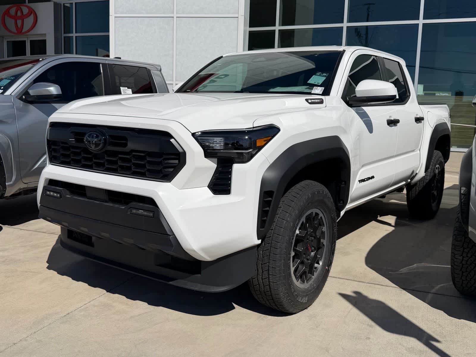 Thumbnail: 2025 Toyota Tacoma - 2