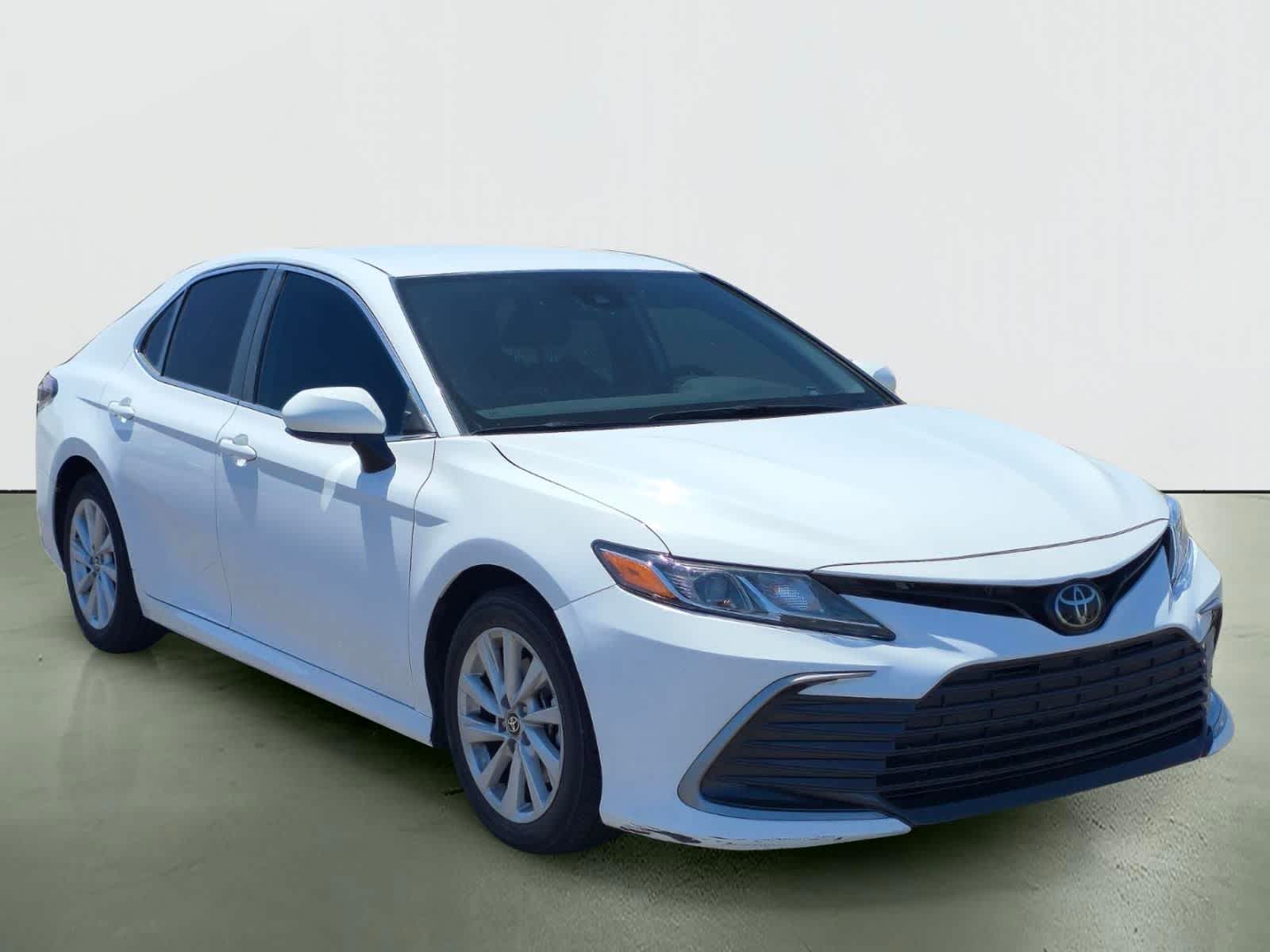 Thumbnail: 2022 Toyota Camry - 8