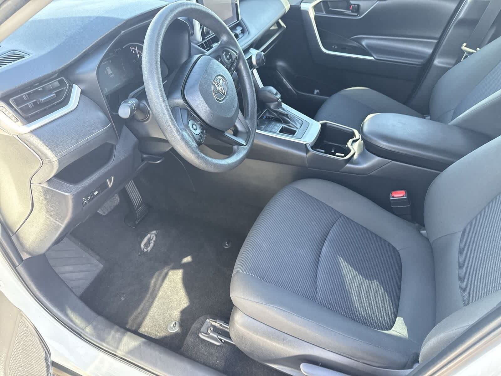 Thumbnail: 2024 Toyota RAV4 - 16