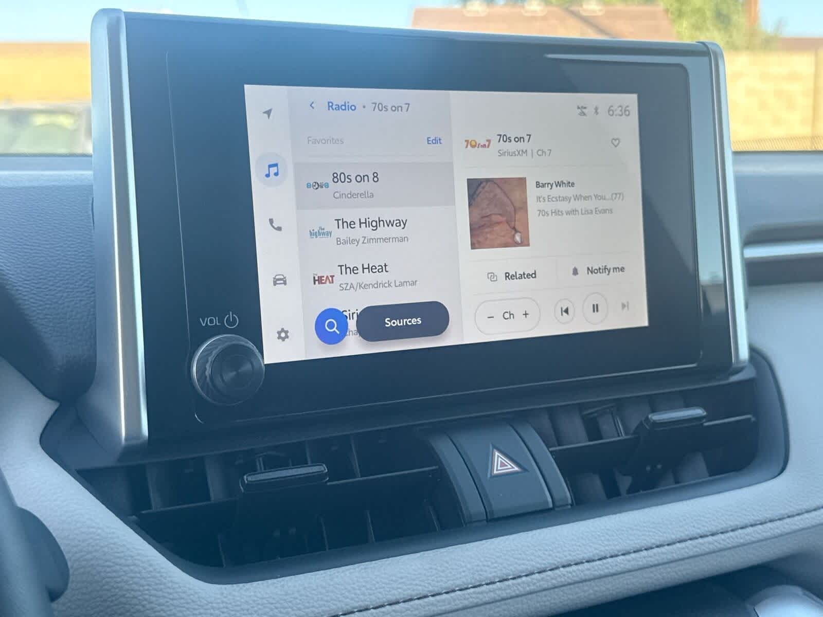 Thumbnail: 2023 Toyota RAV4 - 20