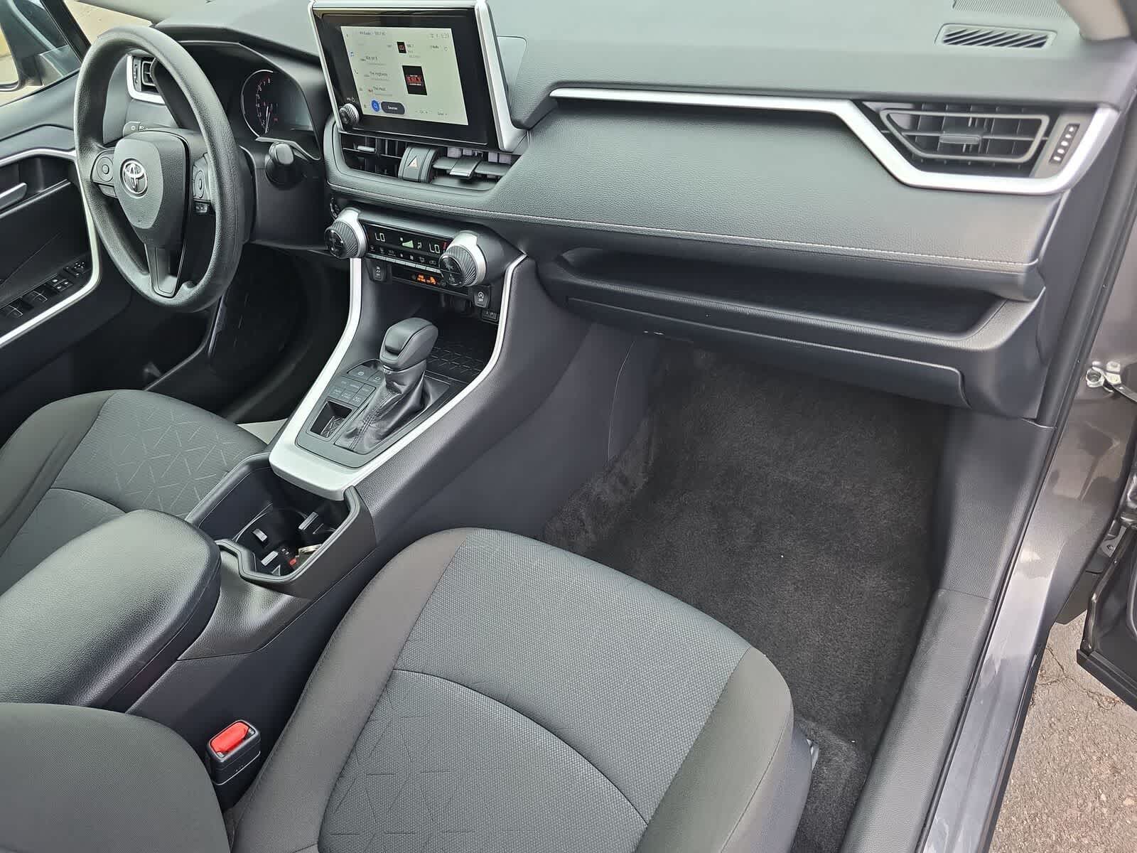 Thumbnail: 2025 Toyota RAV4 - 12