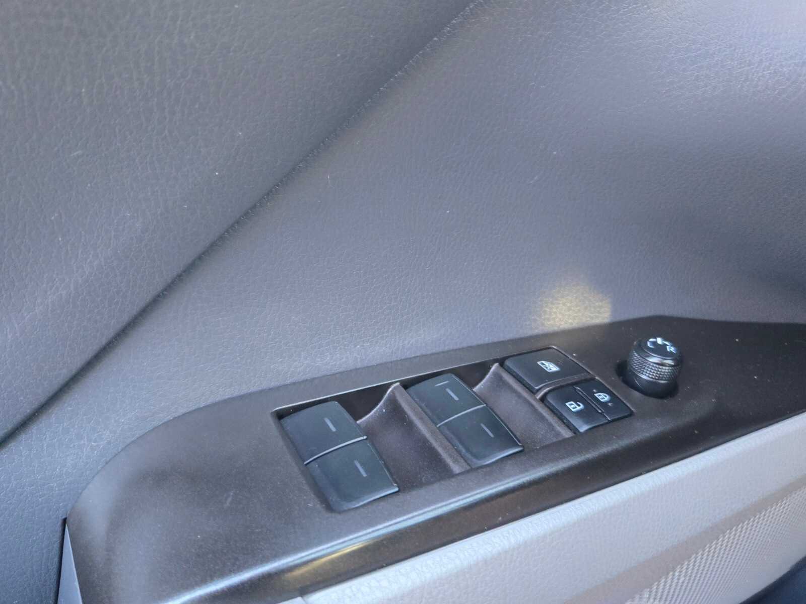 Thumbnail: 2022 Toyota Camry - 19