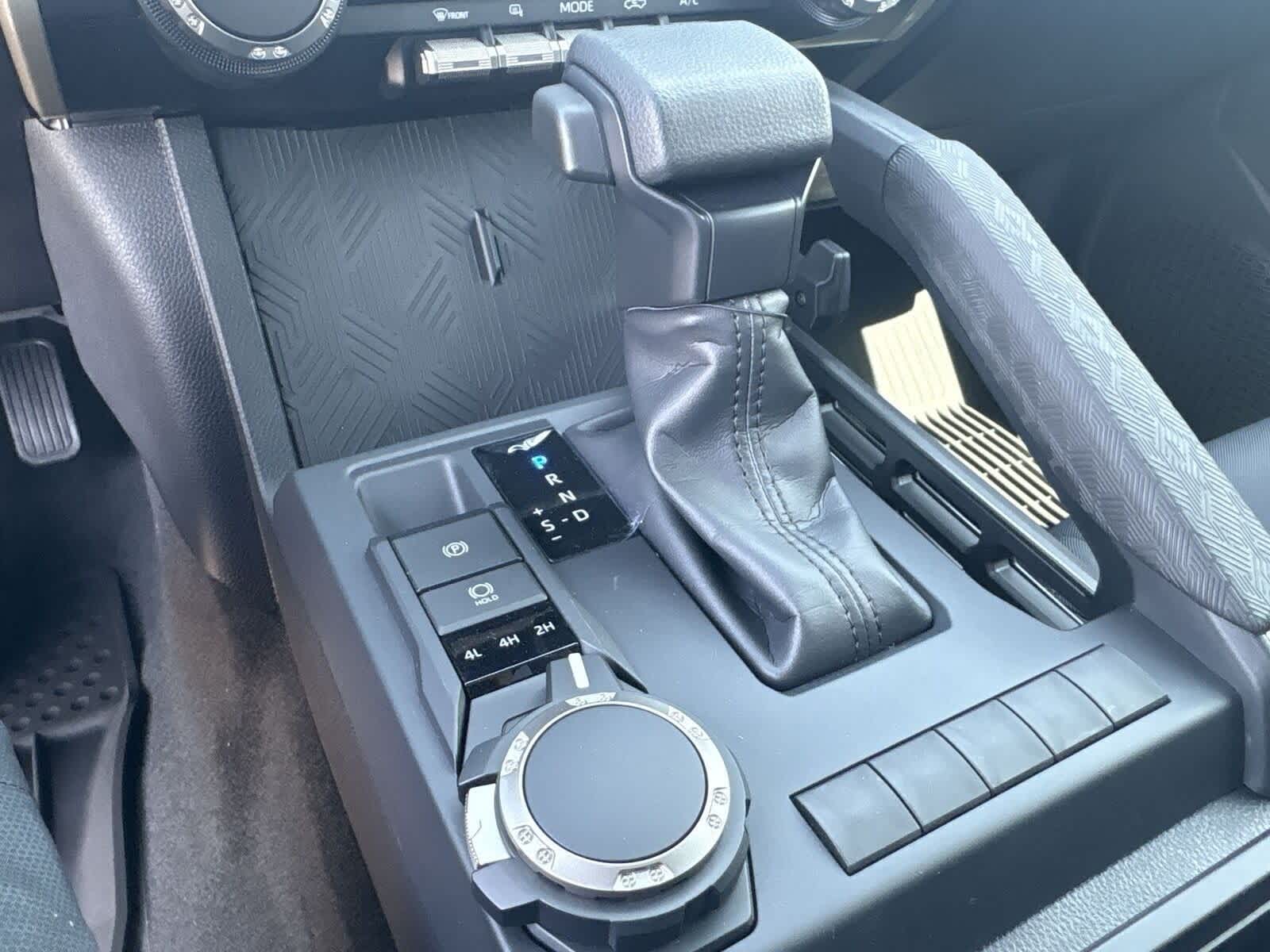 Thumbnail: 2025 Toyota Tacoma - 25