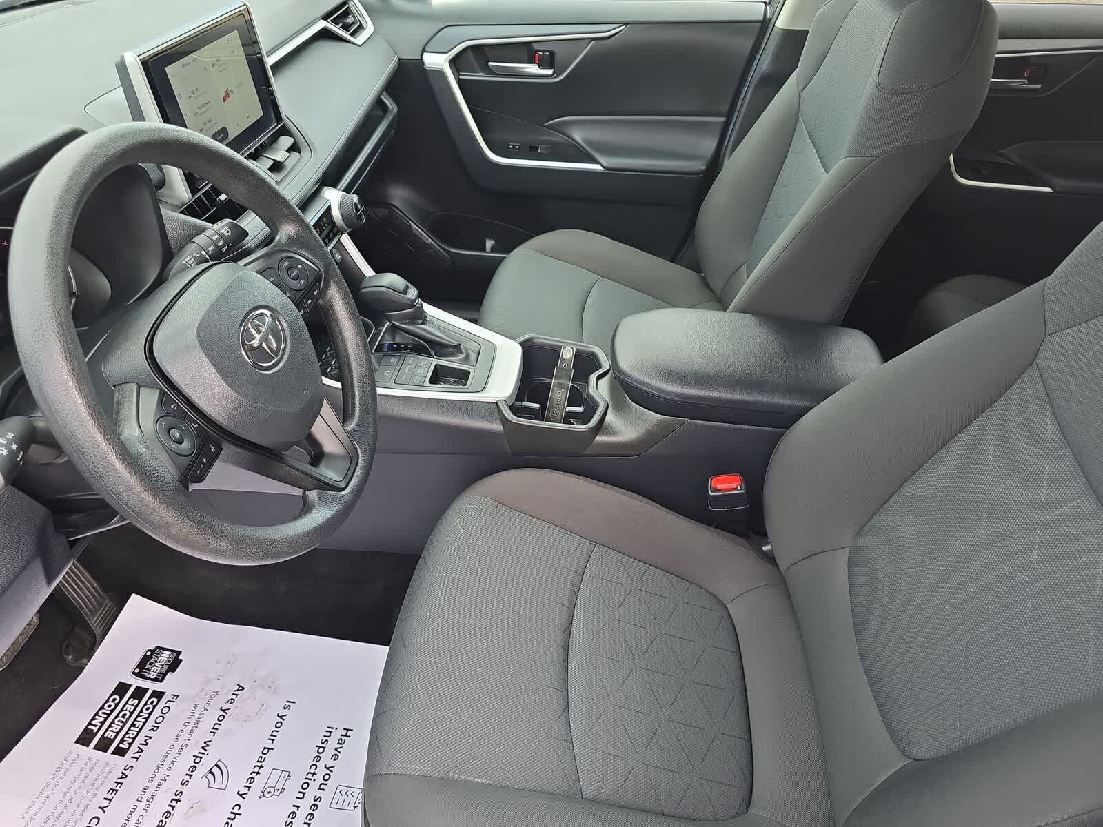 Thumbnail: 2025 Toyota RAV4 - 18