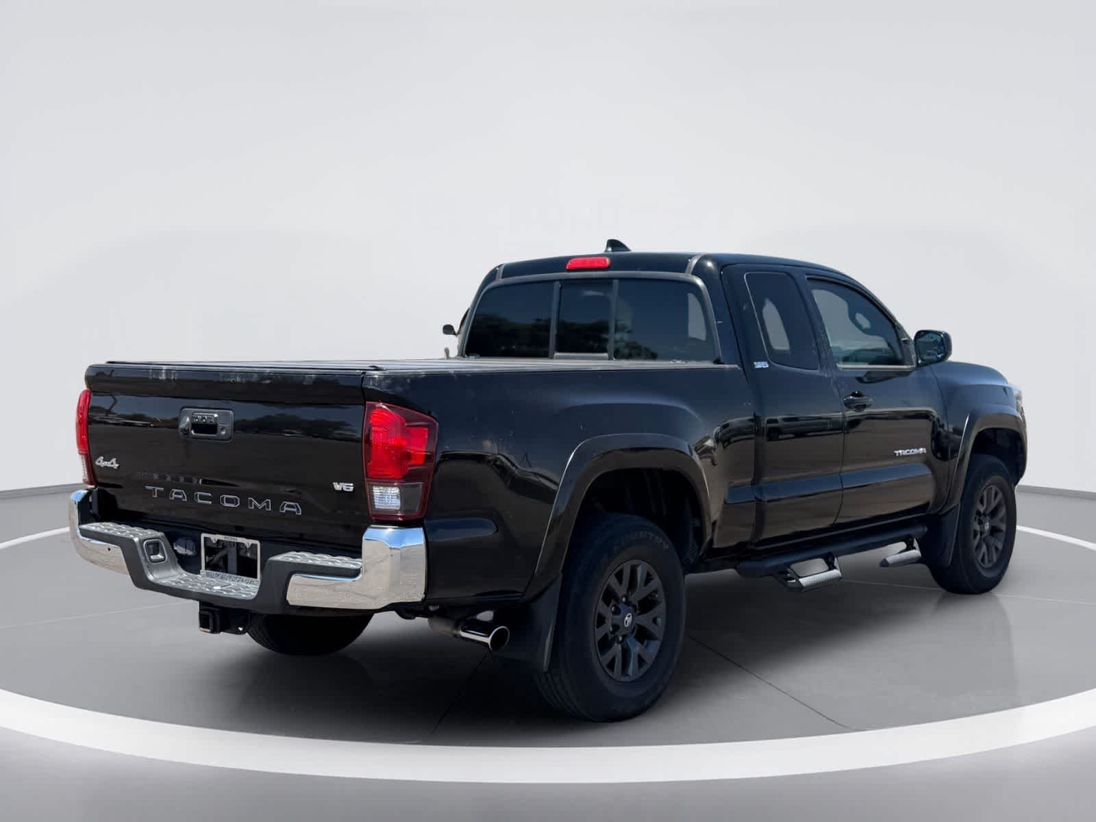 Thumbnail: 2021 Toyota Tacoma - 3