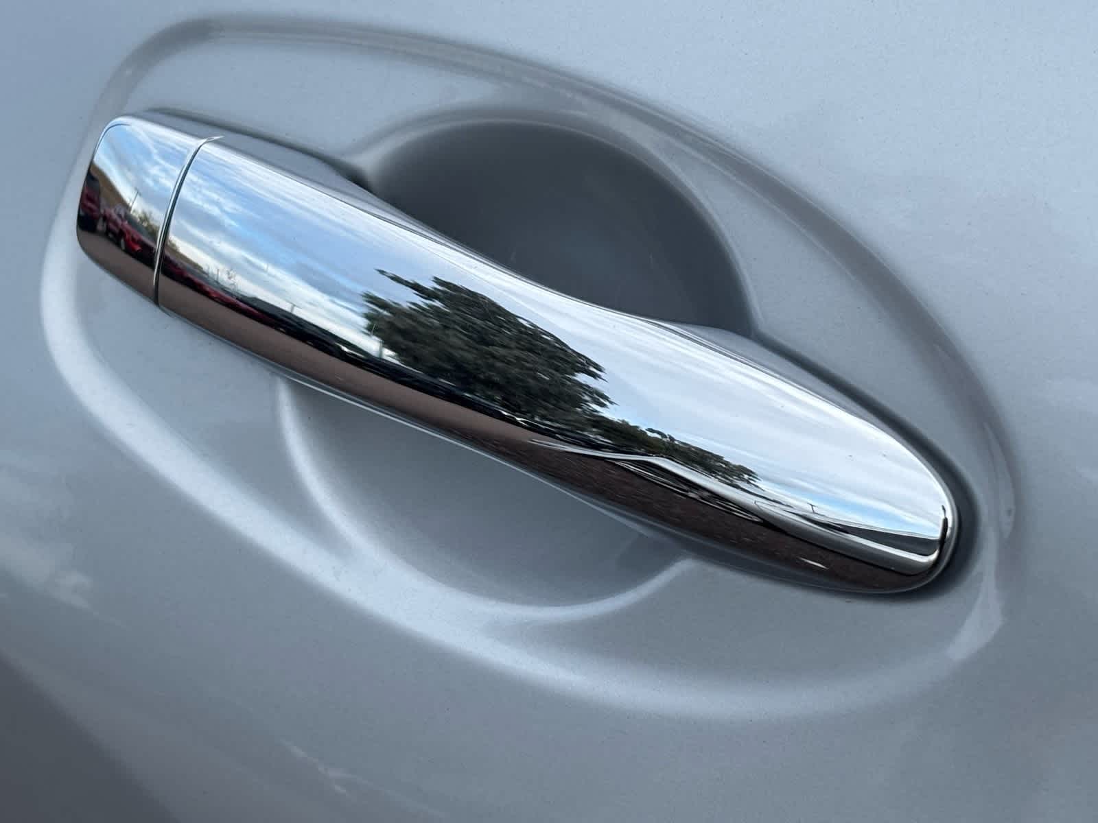 Thumbnail: 2018 Nissan Rogue - 10