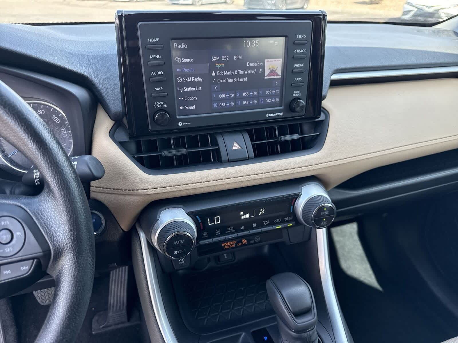 Thumbnail: 2022 Toyota RAV4 - 19