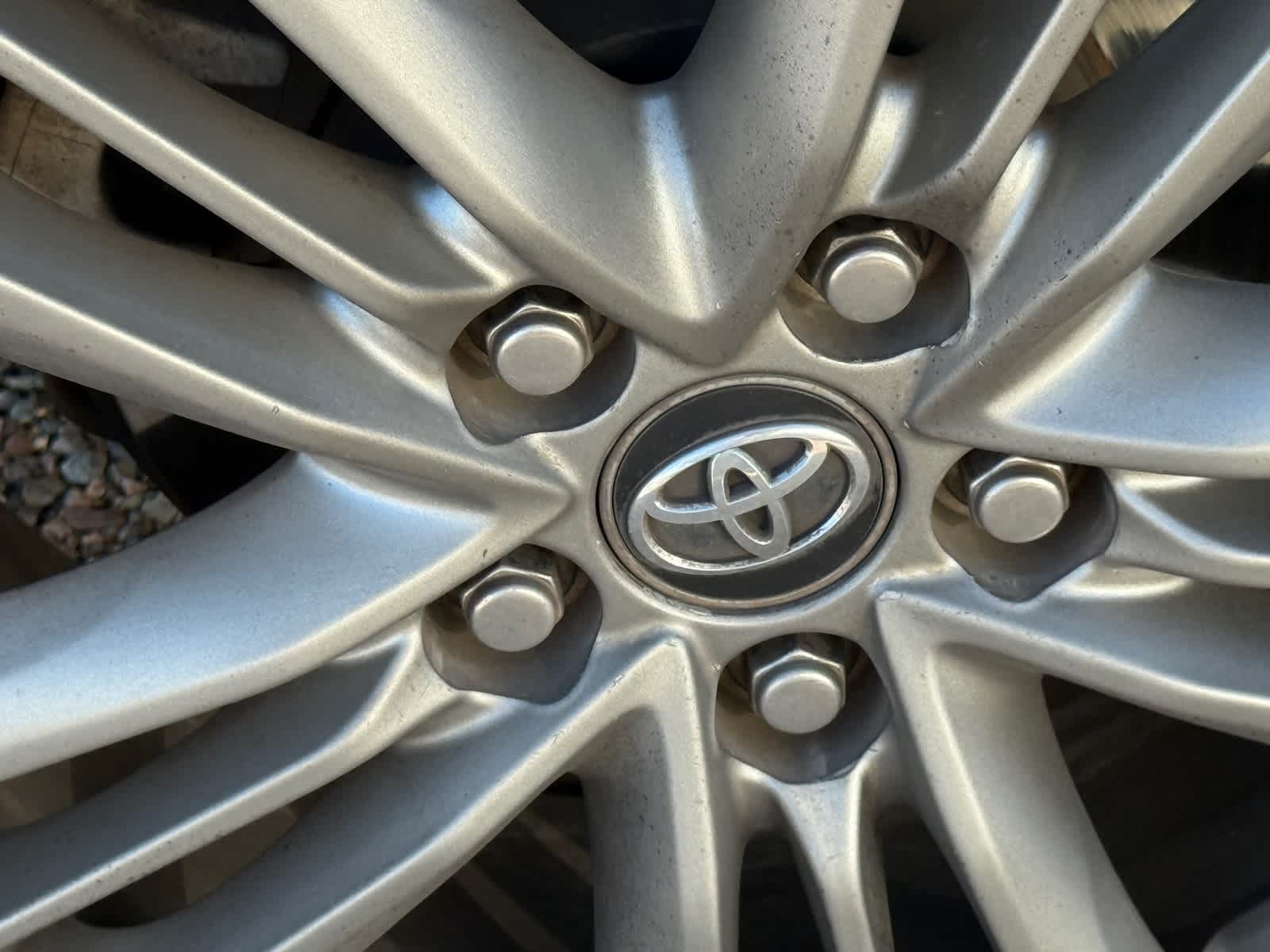 Thumbnail: 2017 Toyota Camry - 16