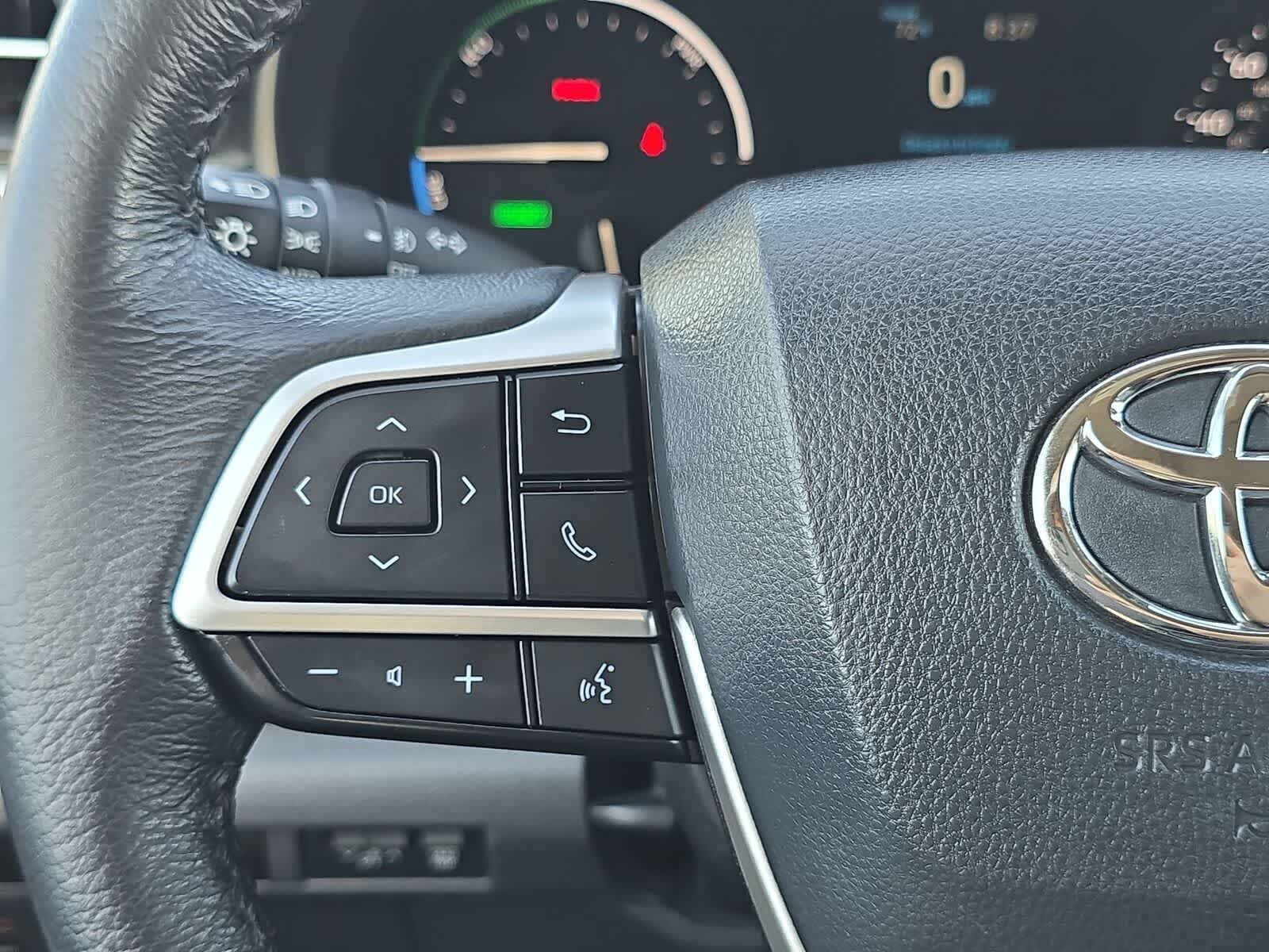 Thumbnail: 2024 Toyota Sienna - 28
