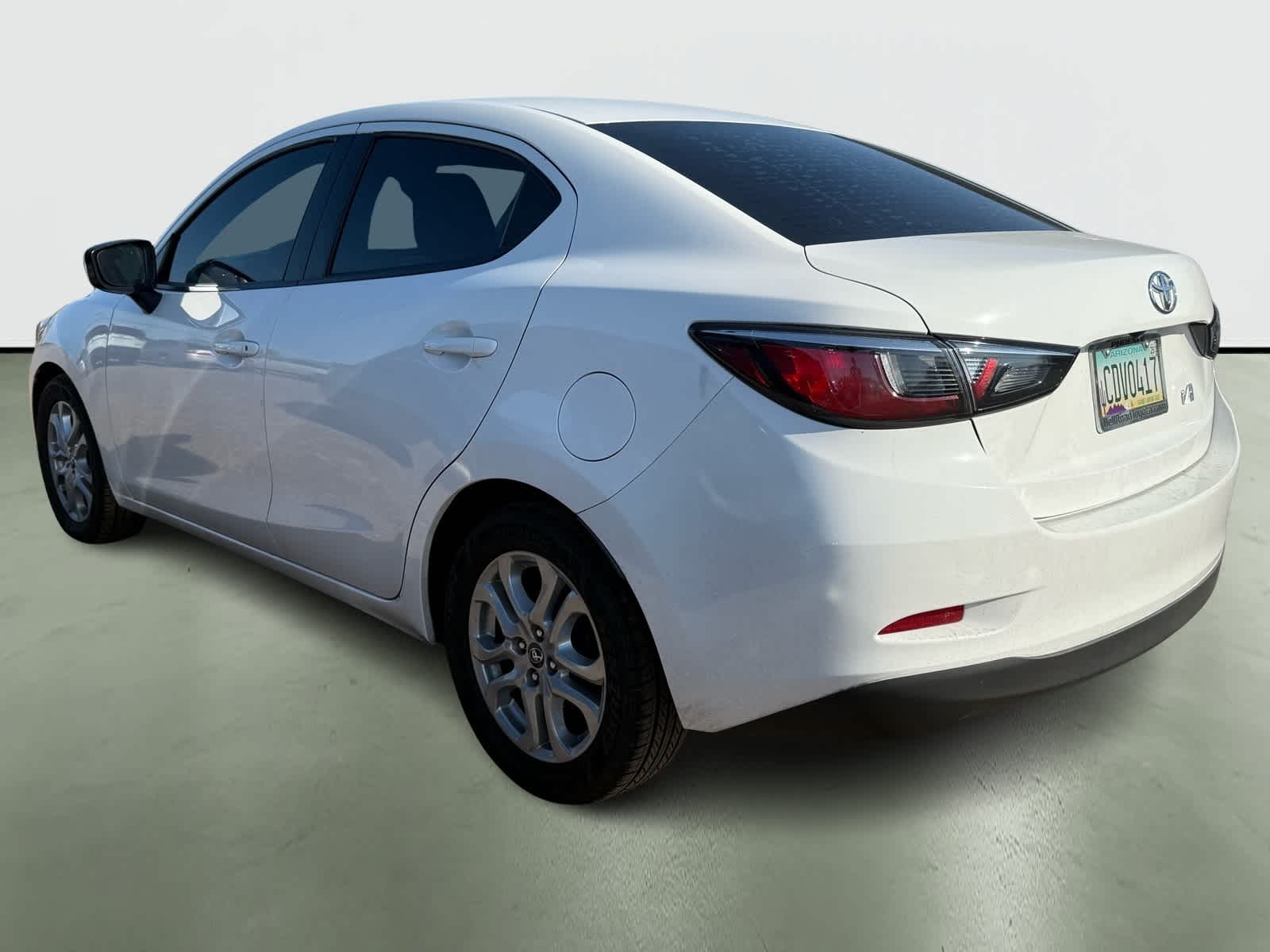 2017 Toyota Yaris iA  3