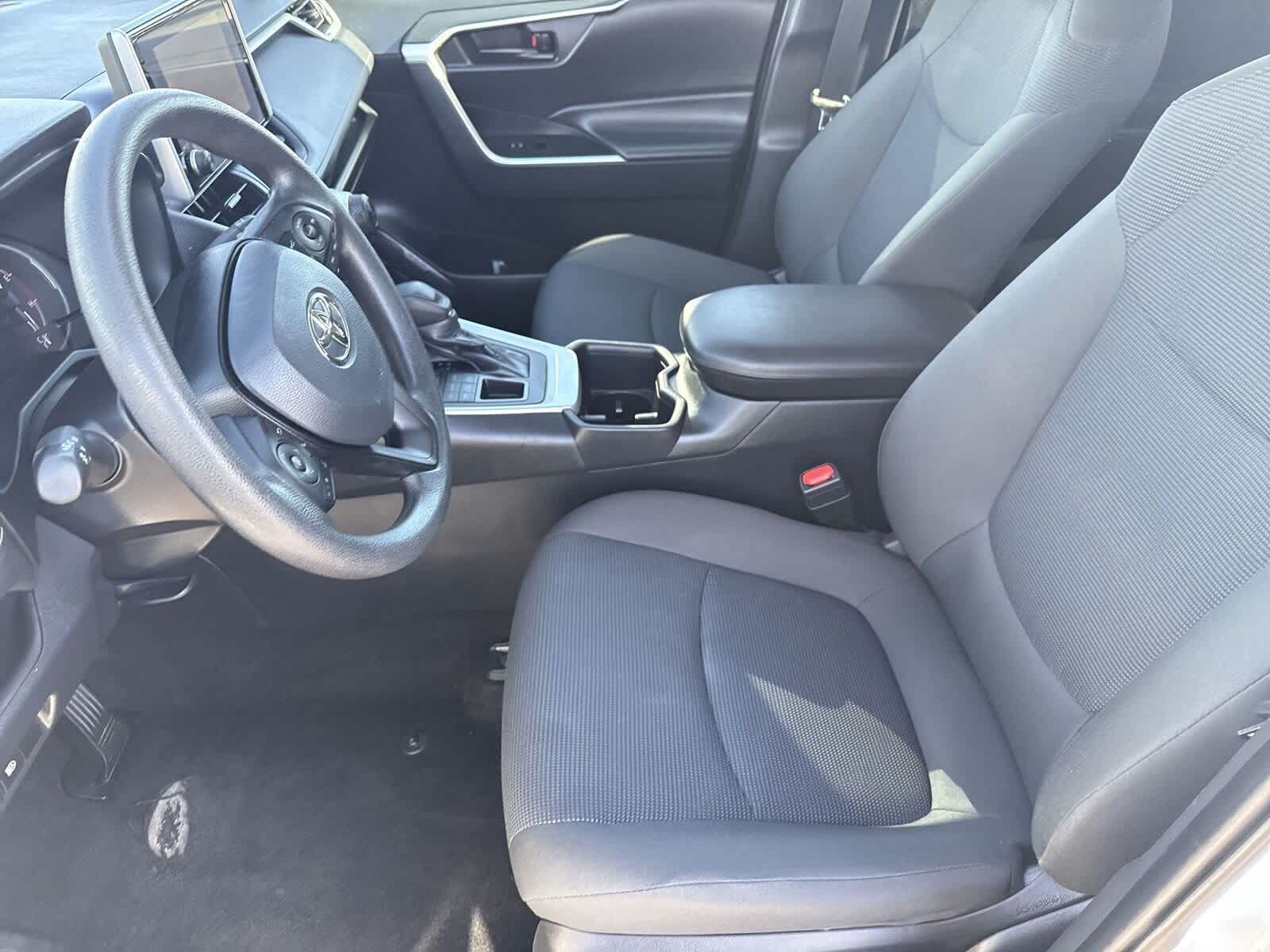 Thumbnail: 2024 Toyota RAV4 - 17