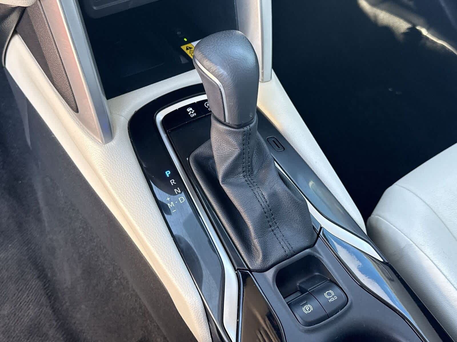 Thumbnail: 2023 Toyota Corolla Cross - 24