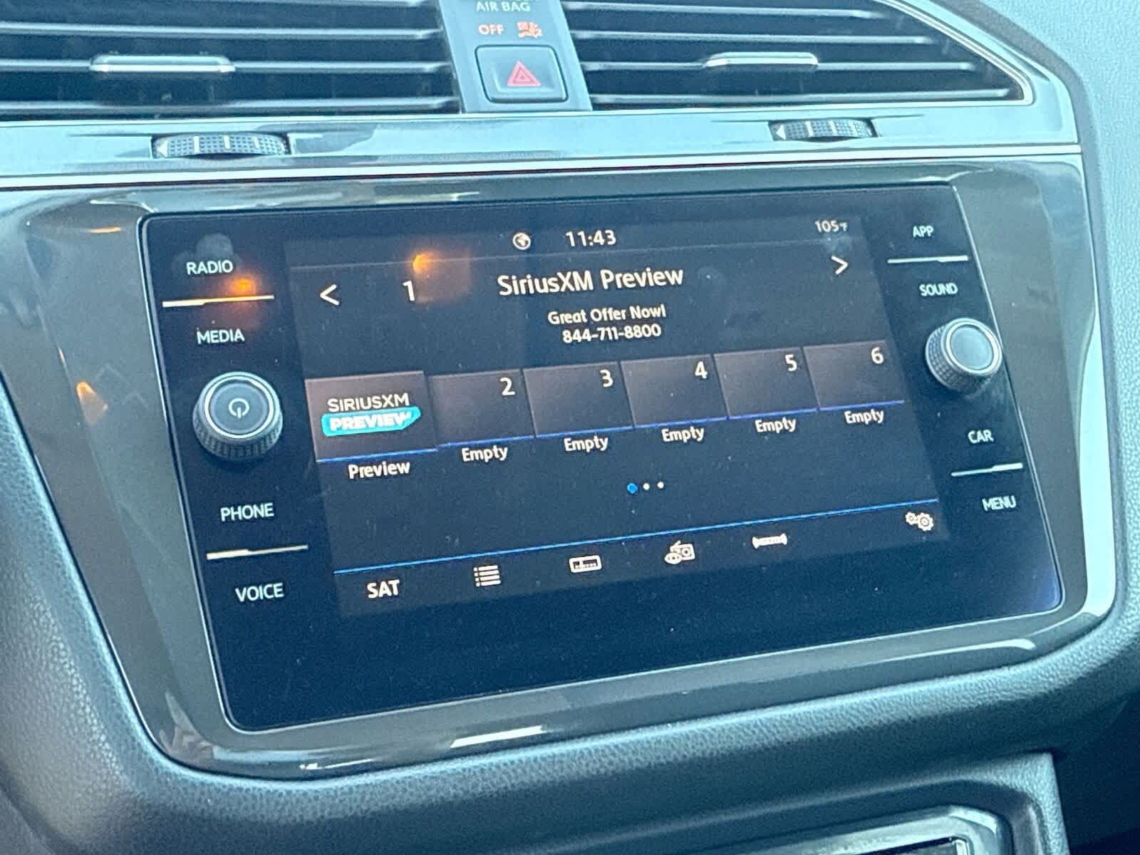 Thumbnail: 2020 Volkswagen Tiguan - 20