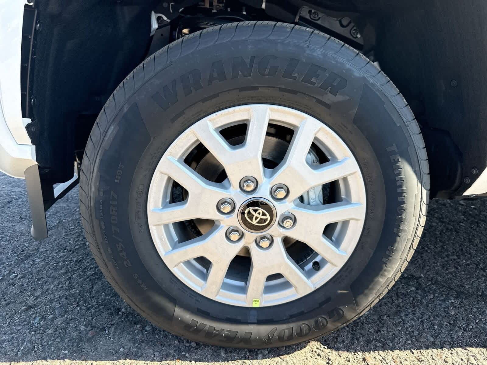 Thumbnail: 2025 Toyota Tacoma - 10