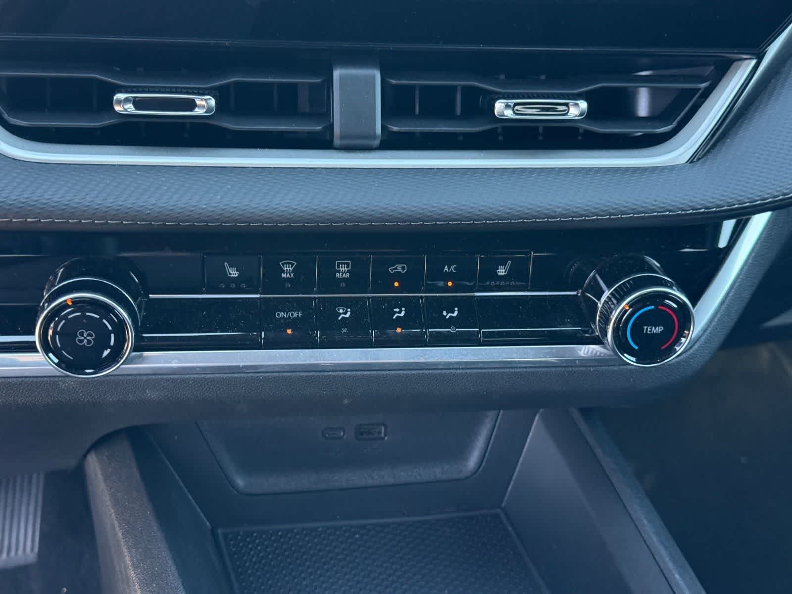 Thumbnail: 2026 Chevrolet Equinox - 18