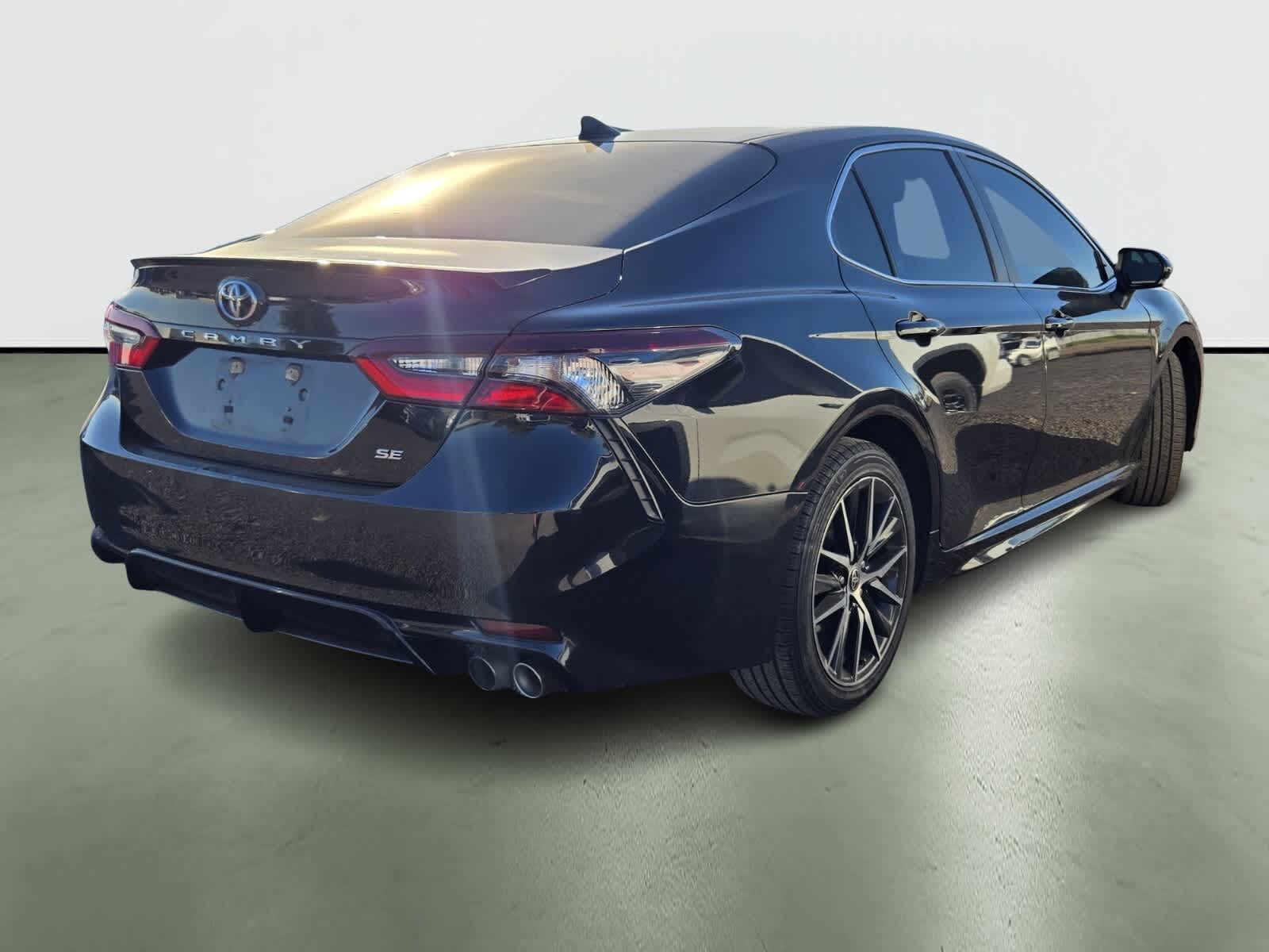 Thumbnail: 2022 Toyota Camry - 4
