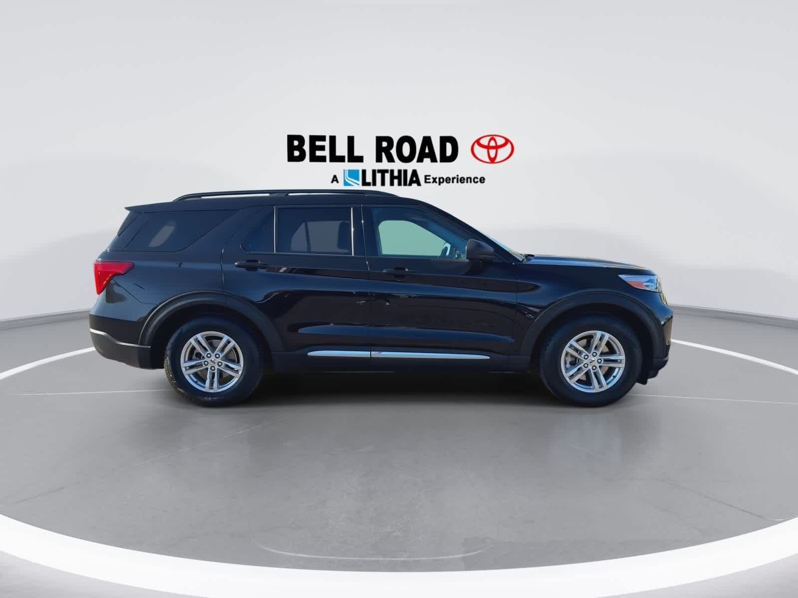 Thumbnail: 2022 Ford Explorer - 8