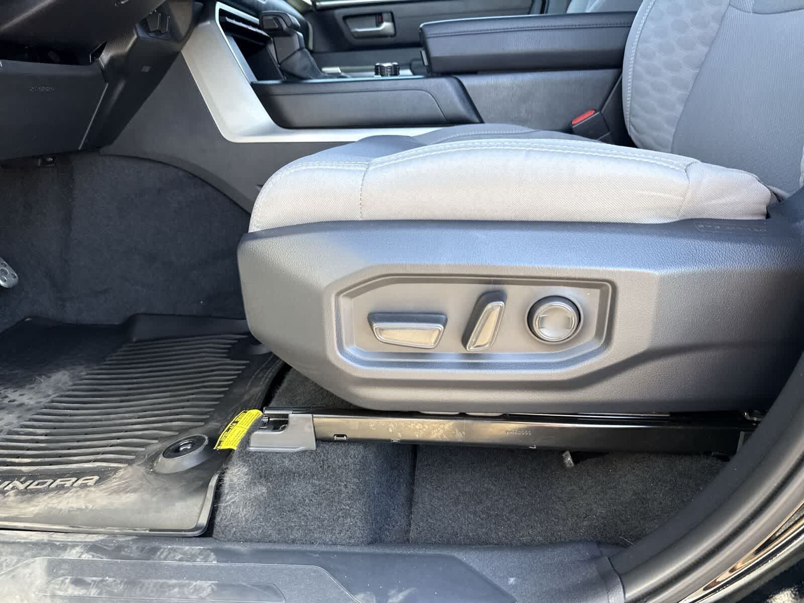 Thumbnail: 2025 Toyota Tundra - 18