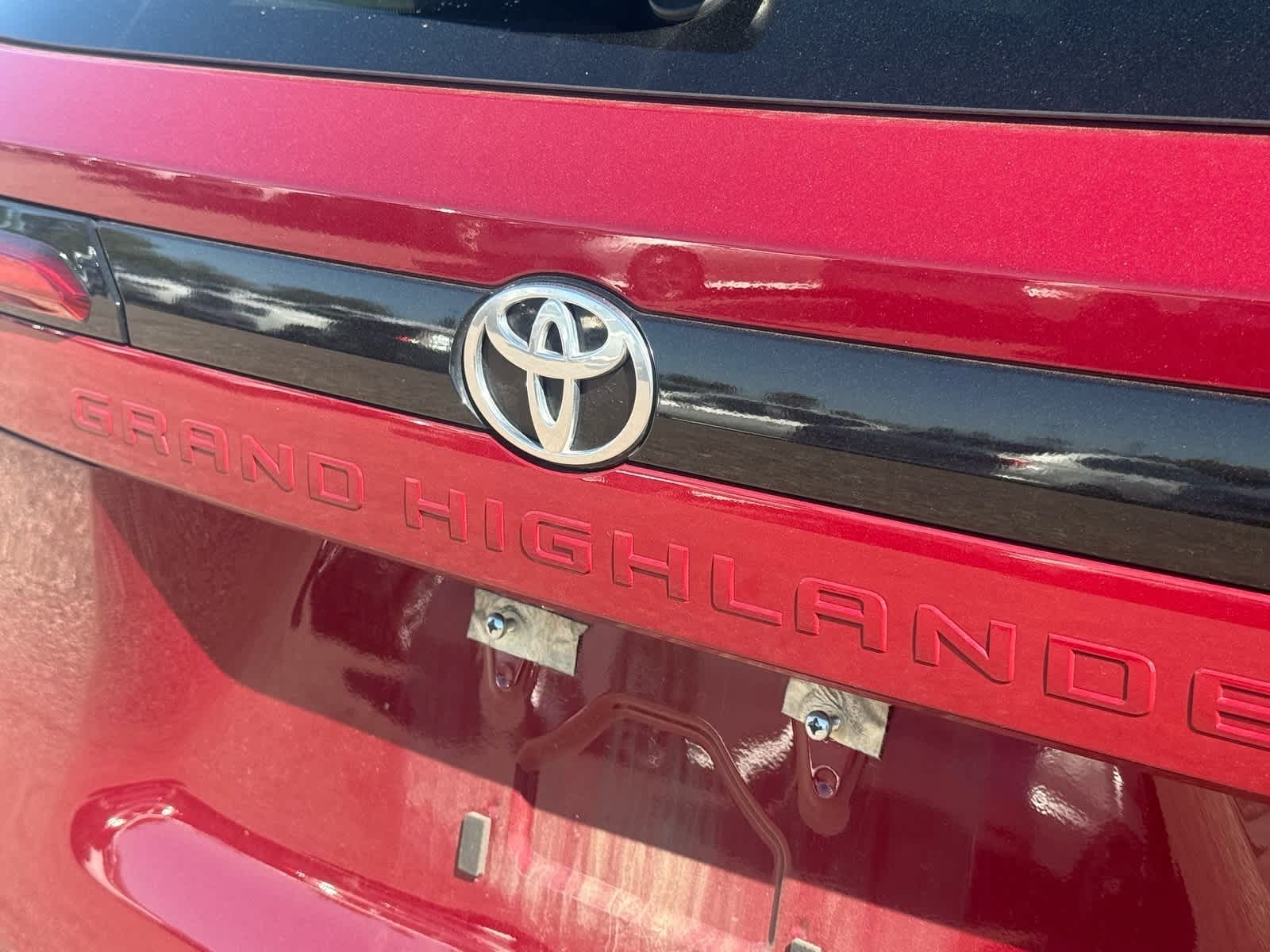Thumbnail: 2024 Toyota Grand Highlander - 16