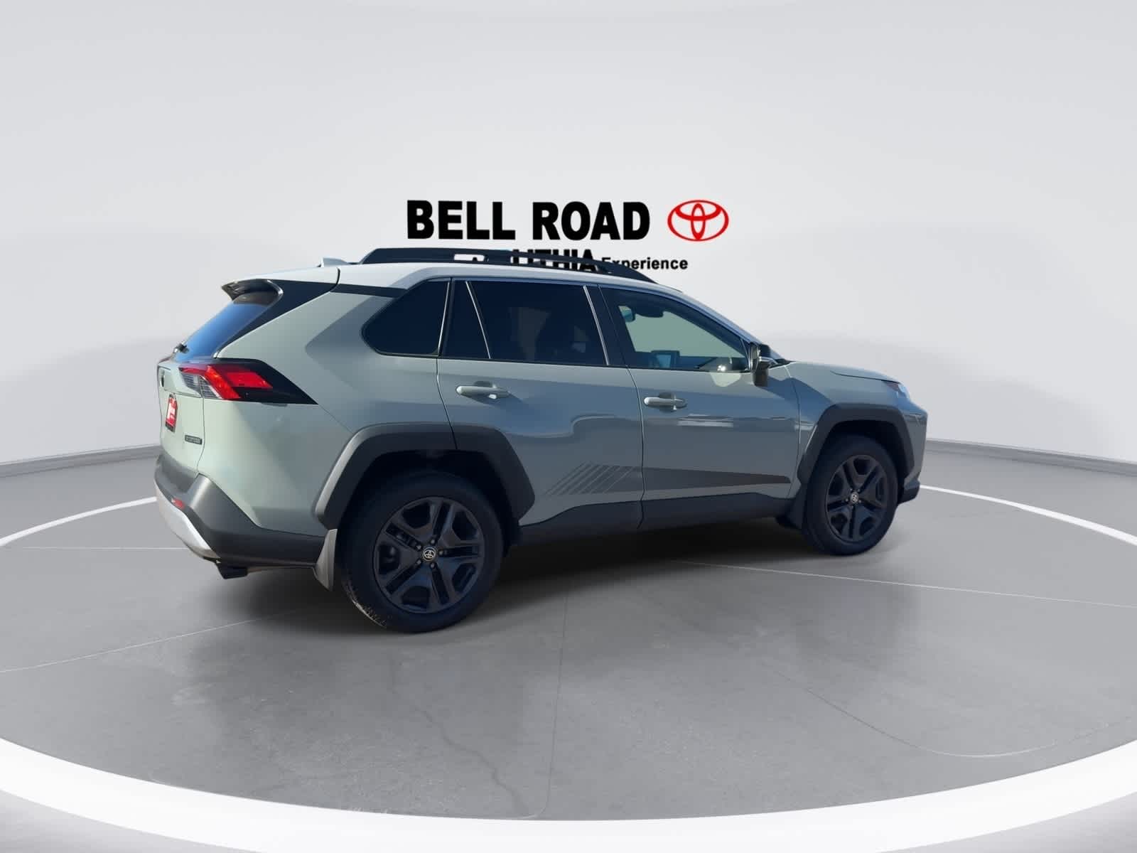 Thumbnail: 2022 Toyota RAV4 - 7