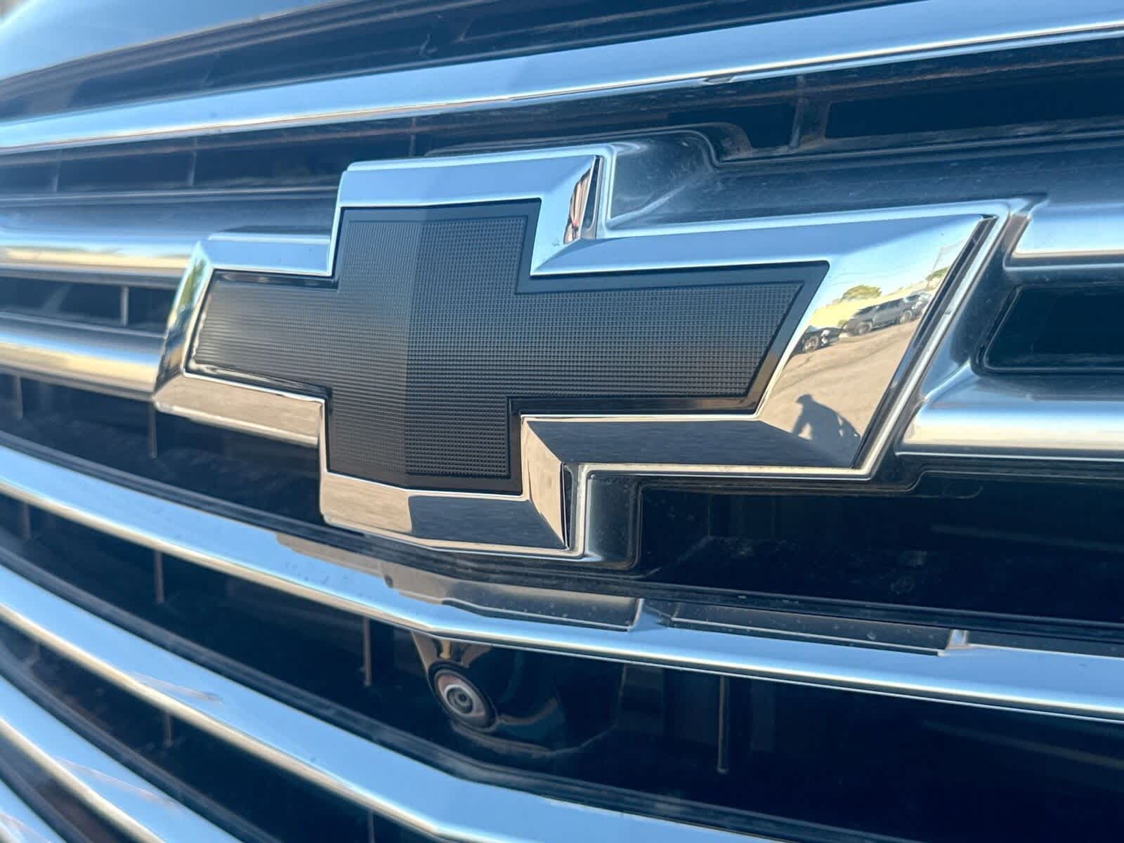 Thumbnail: 2023 Chevrolet Traverse - 32