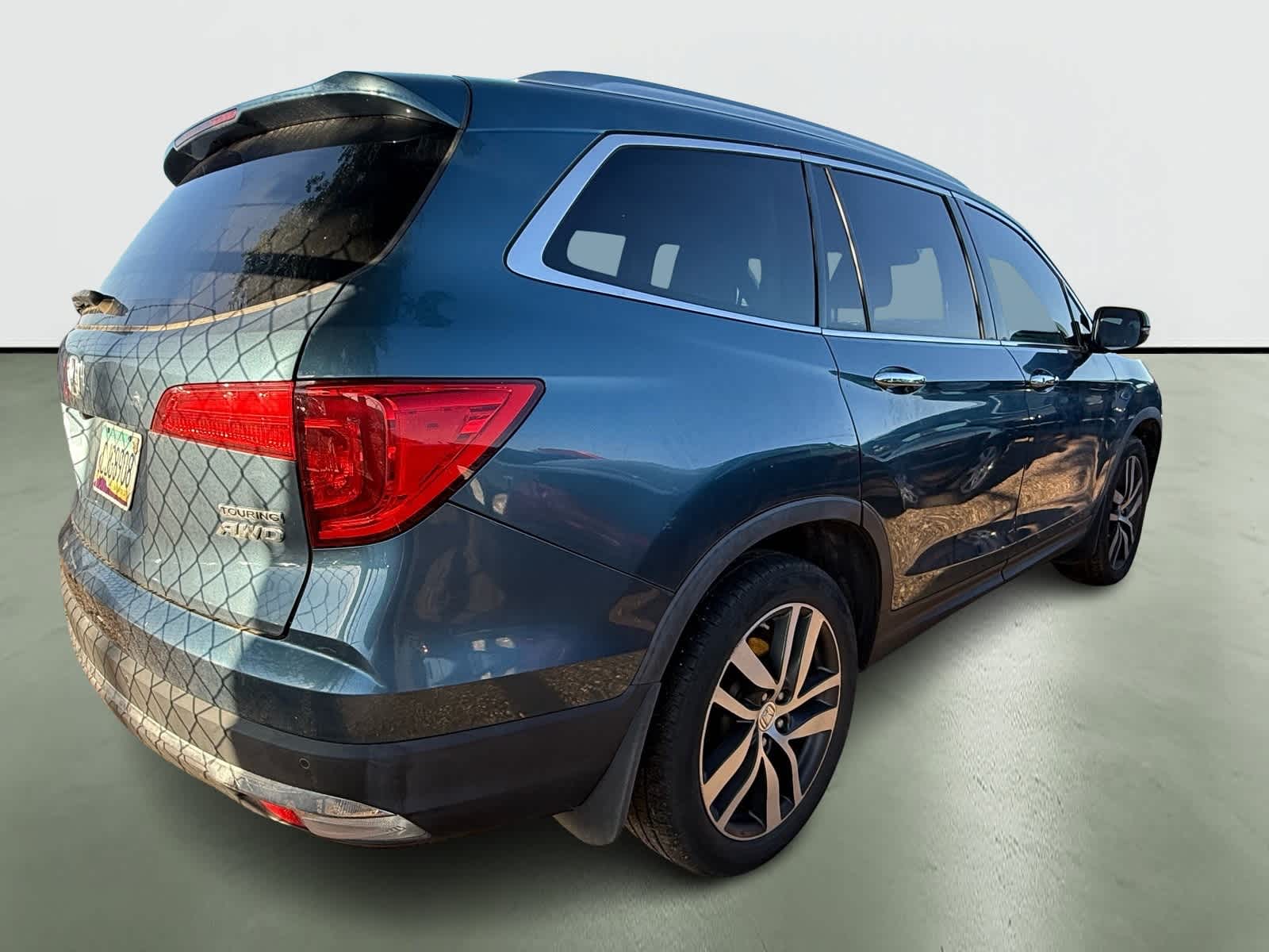 Thumbnail: 2016 Honda Pilot - 4