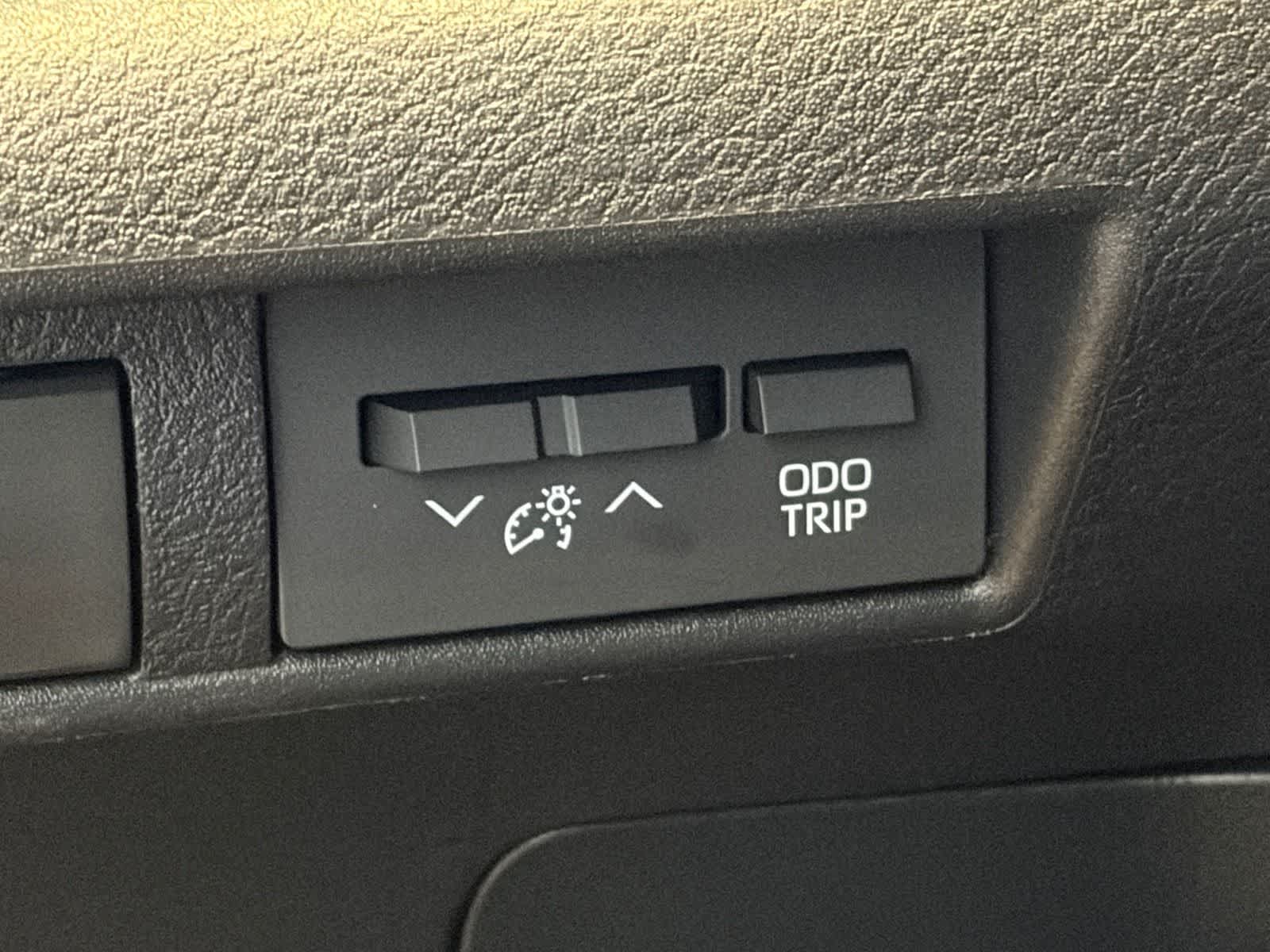 Thumbnail: 2026 Toyota Sienna - 20