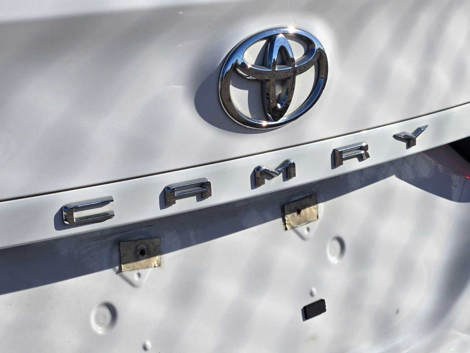 Thumbnail: 2022 Toyota Camry - 20