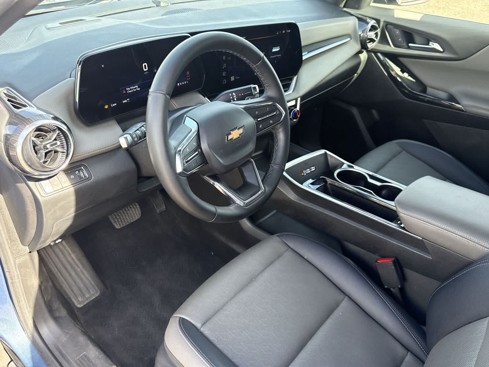 Thumbnail: 2025 Chevrolet Equinox - 16