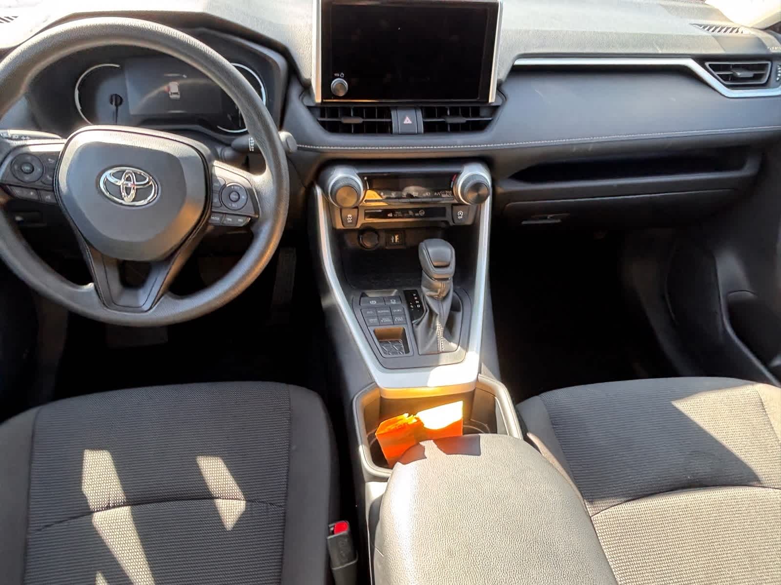 2024 Toyota RAV4 LE 18