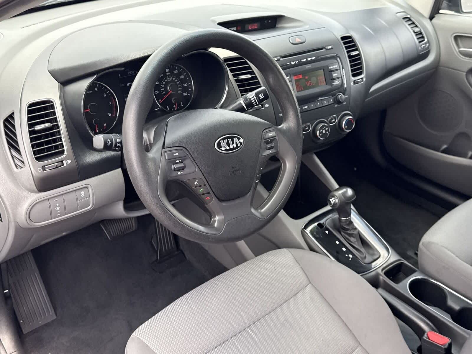 2017 Kia Forte LX 16