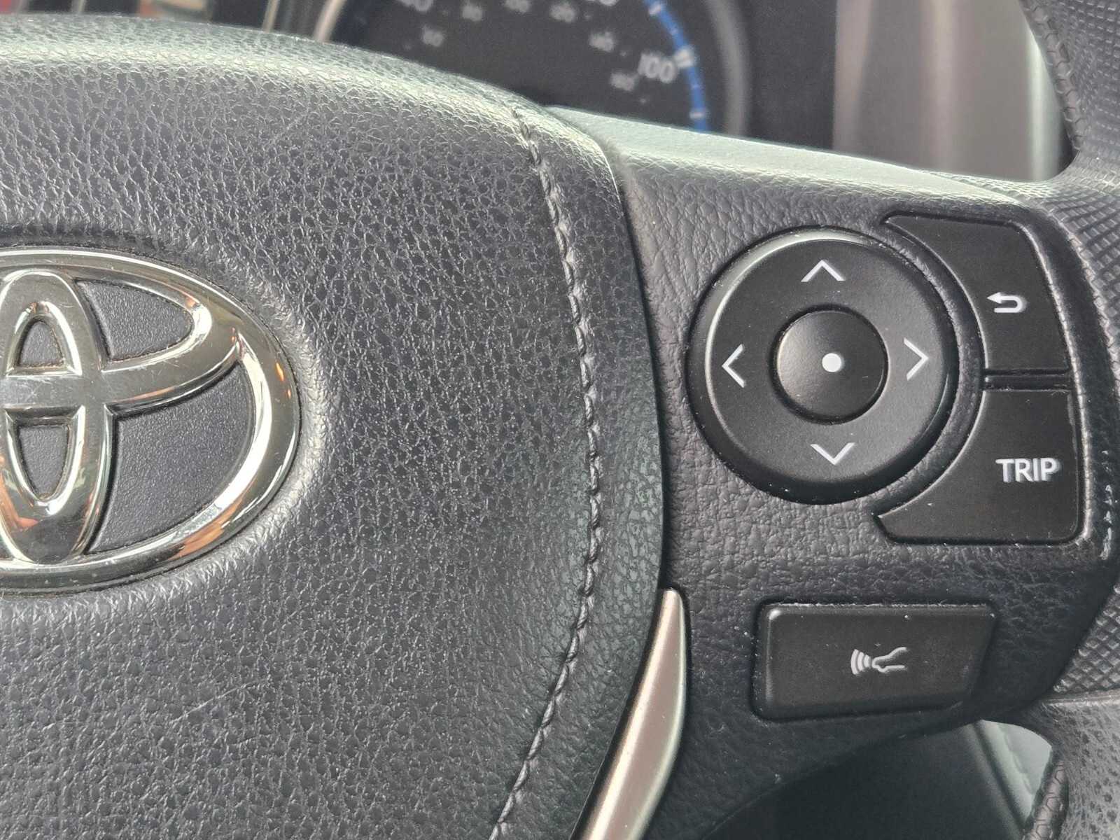 Thumbnail: 2018 Toyota RAV4 - 14