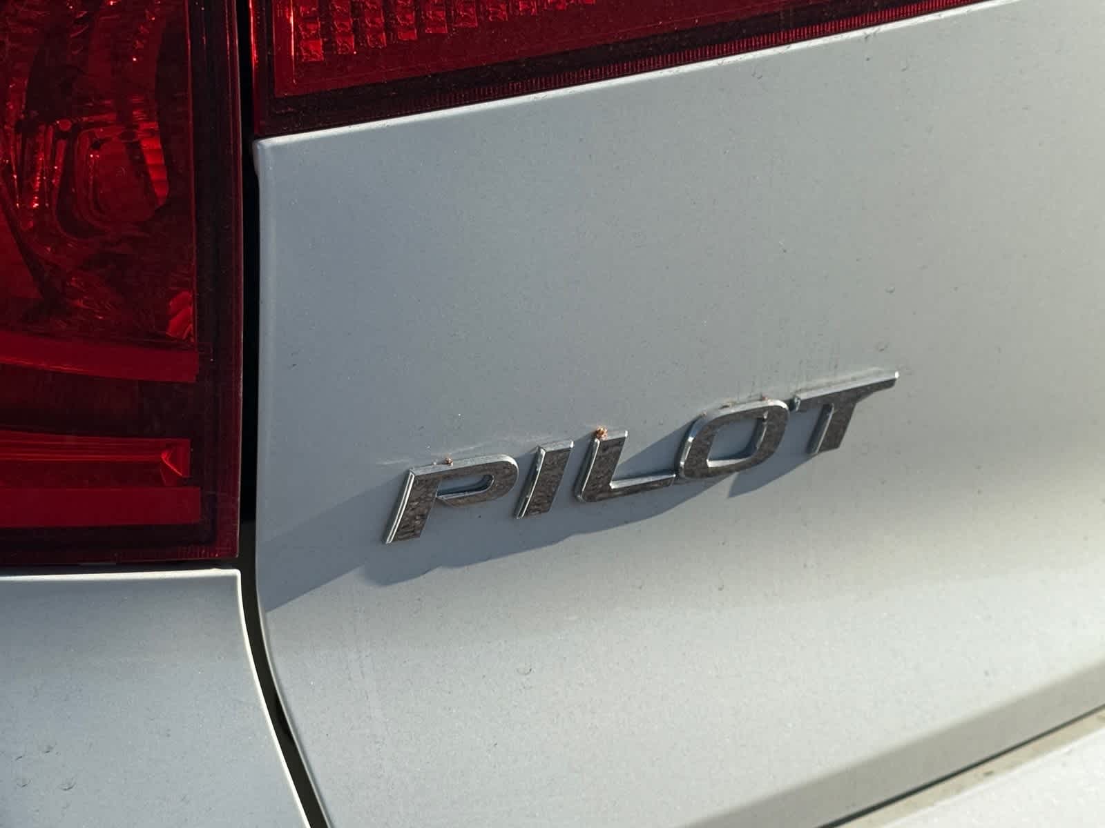 Thumbnail: 2016 Honda Pilot - 9