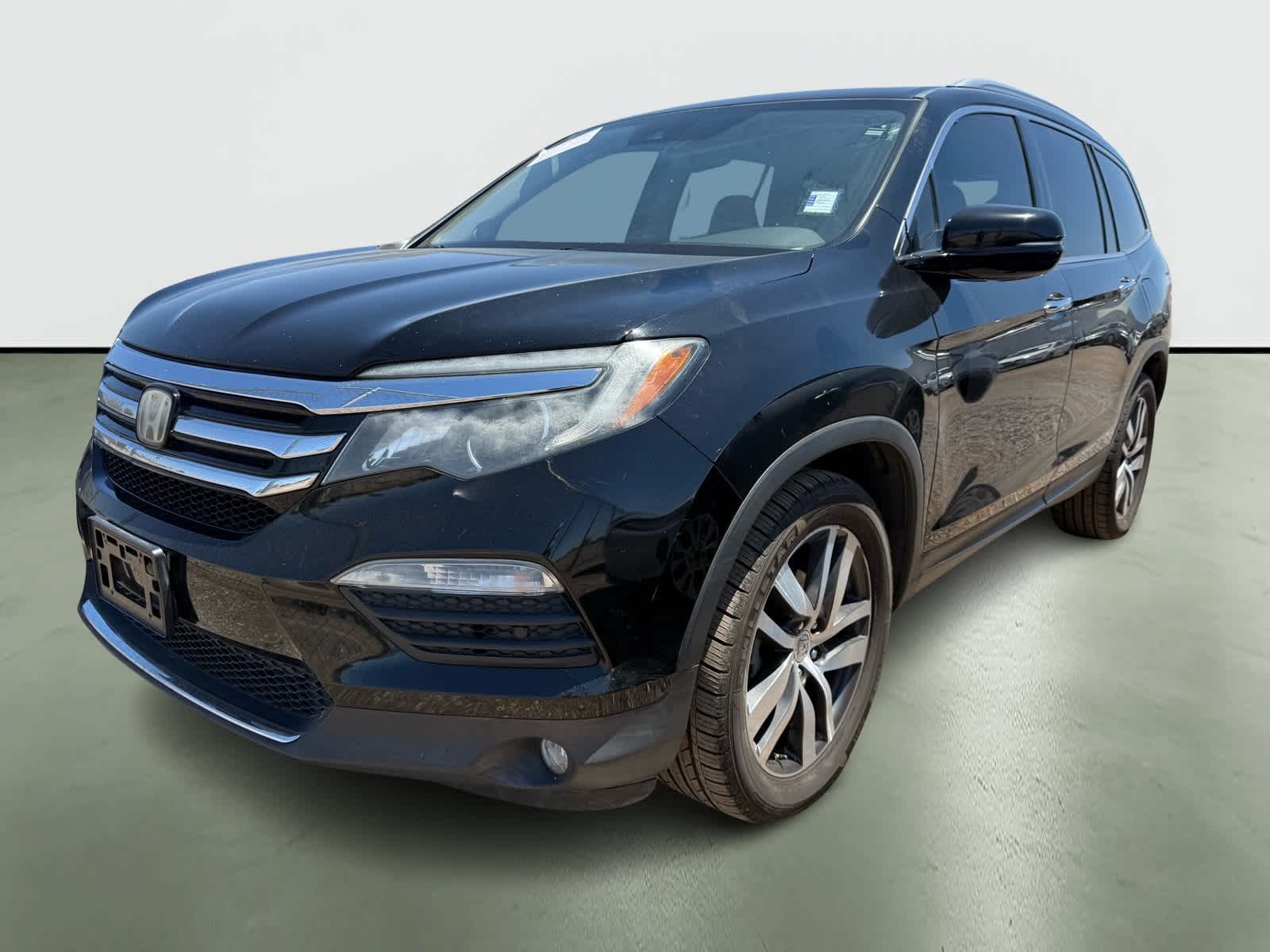 Thumbnail: 2016 Honda Pilot - 2