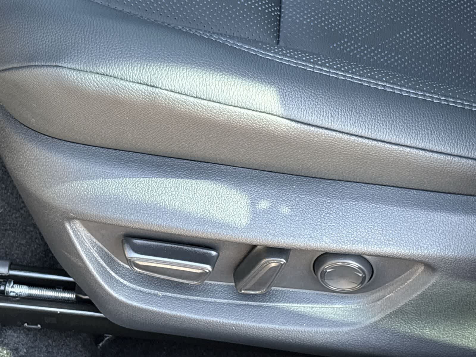 Thumbnail: 2025 Toyota Camry - 18