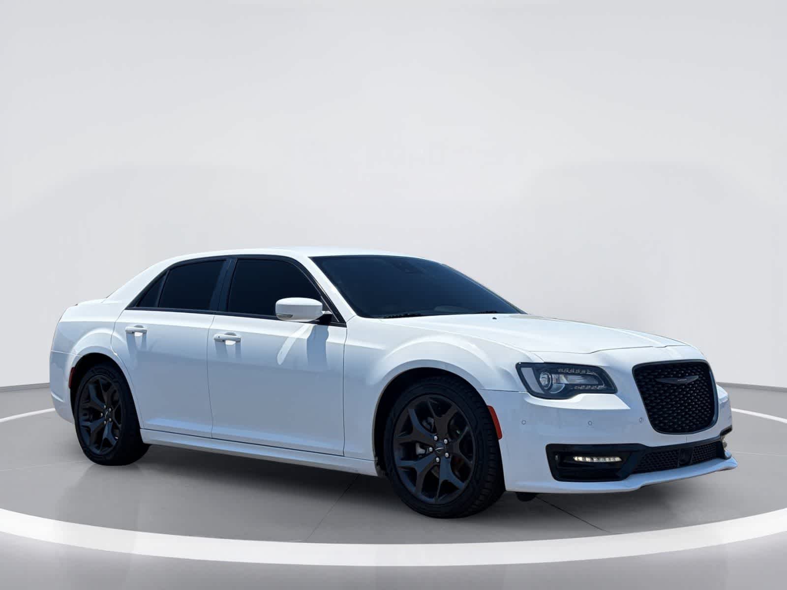 Thumbnail: 2021 Chrysler 300 - 8
