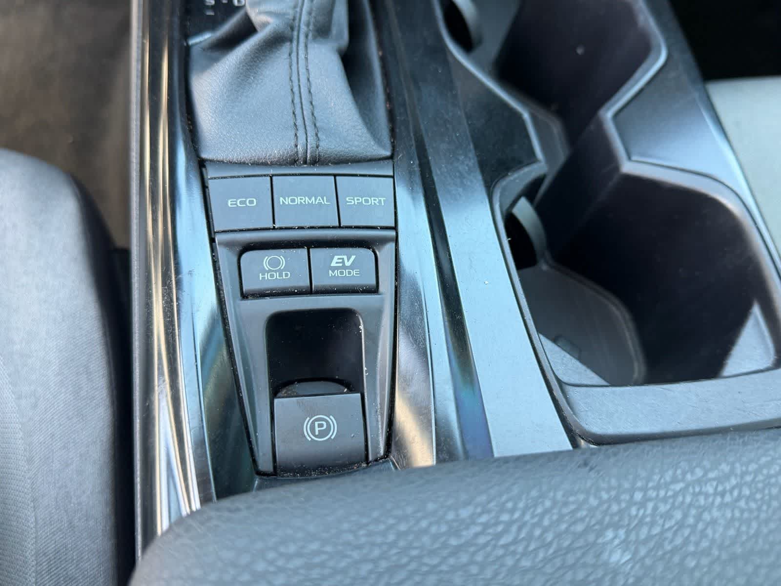 Thumbnail: 2025 Toyota Camry - 12