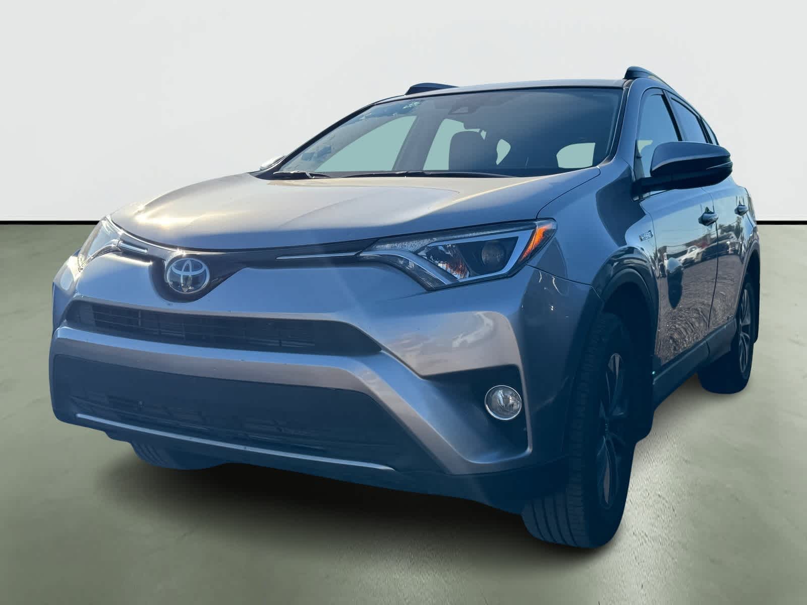 Thumbnail: 2018 Toyota RAV4 - 2