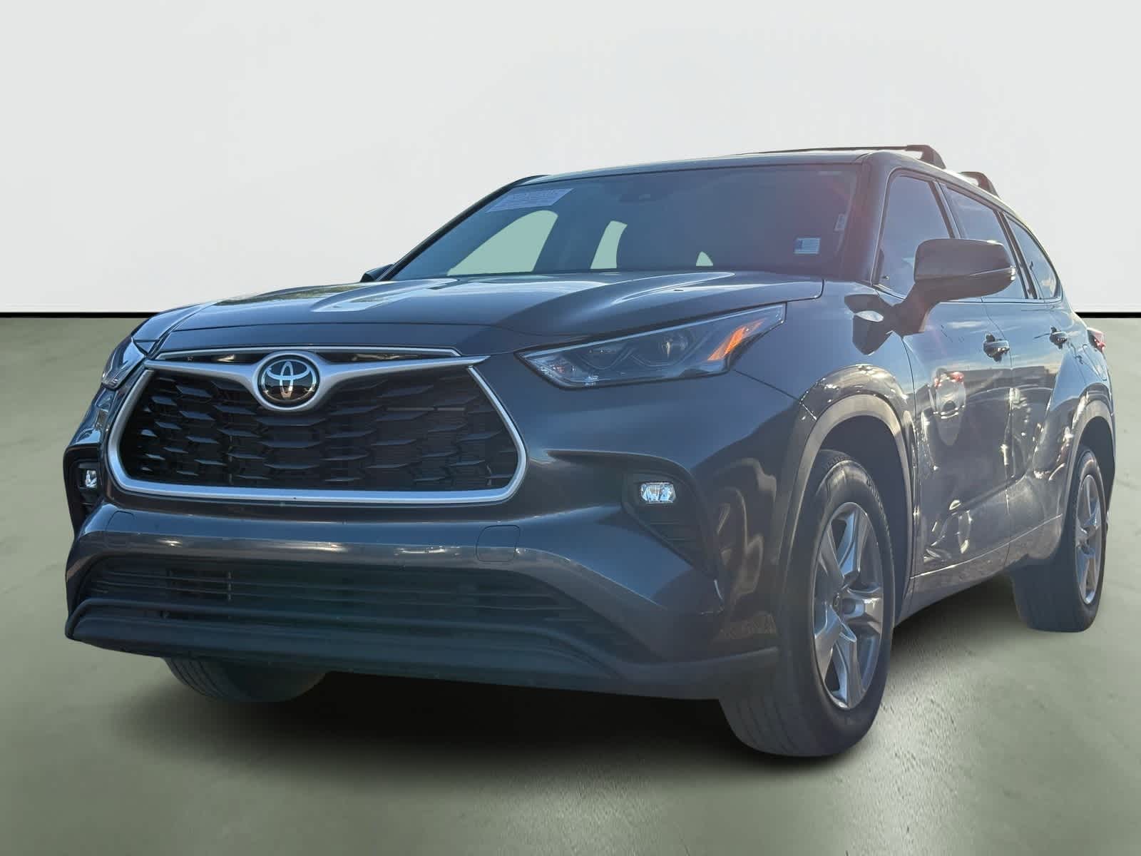 Thumbnail: 2022 Toyota Highlander - 2