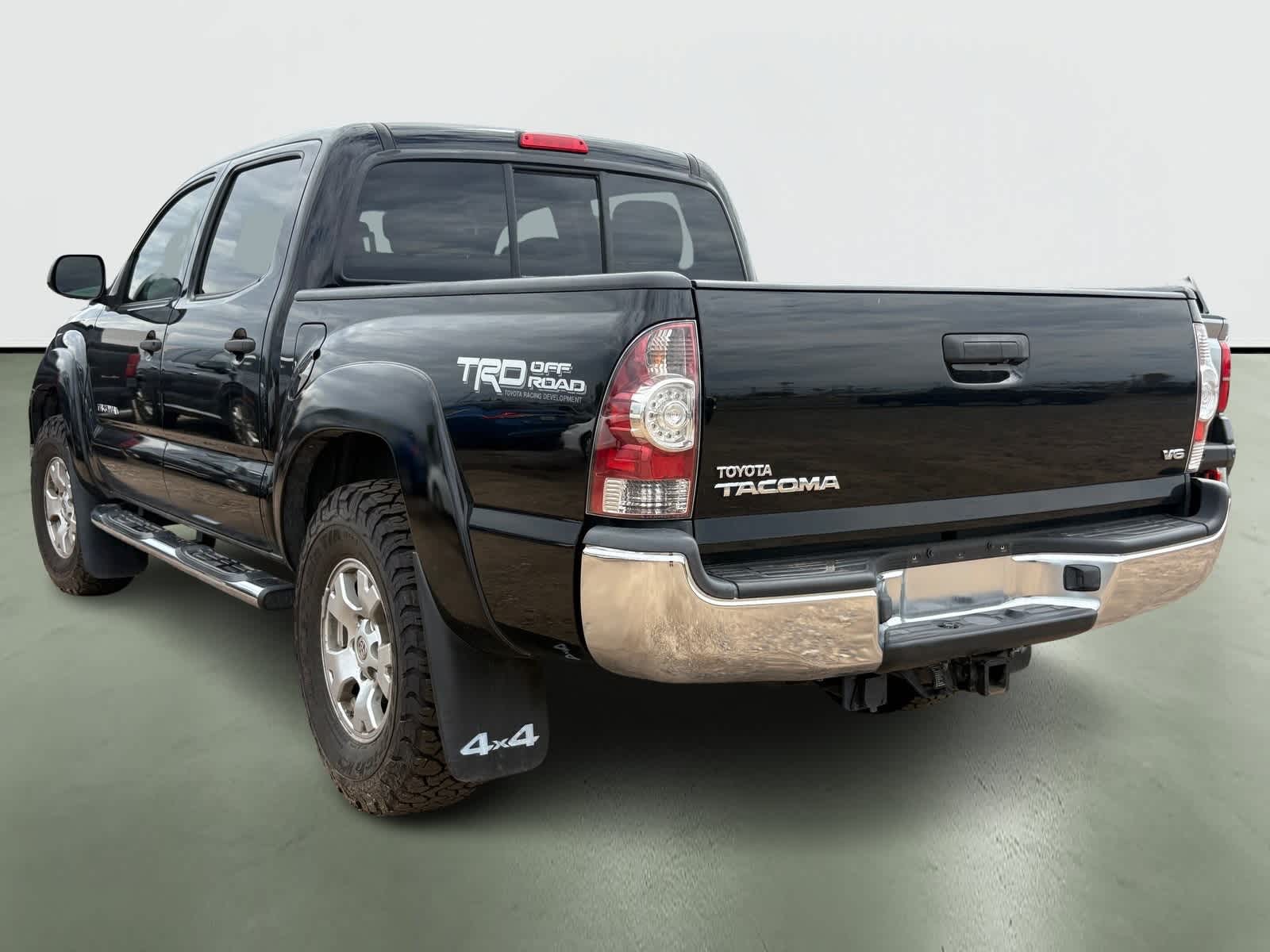 Thumbnail: 2013 Toyota Tacoma - 3